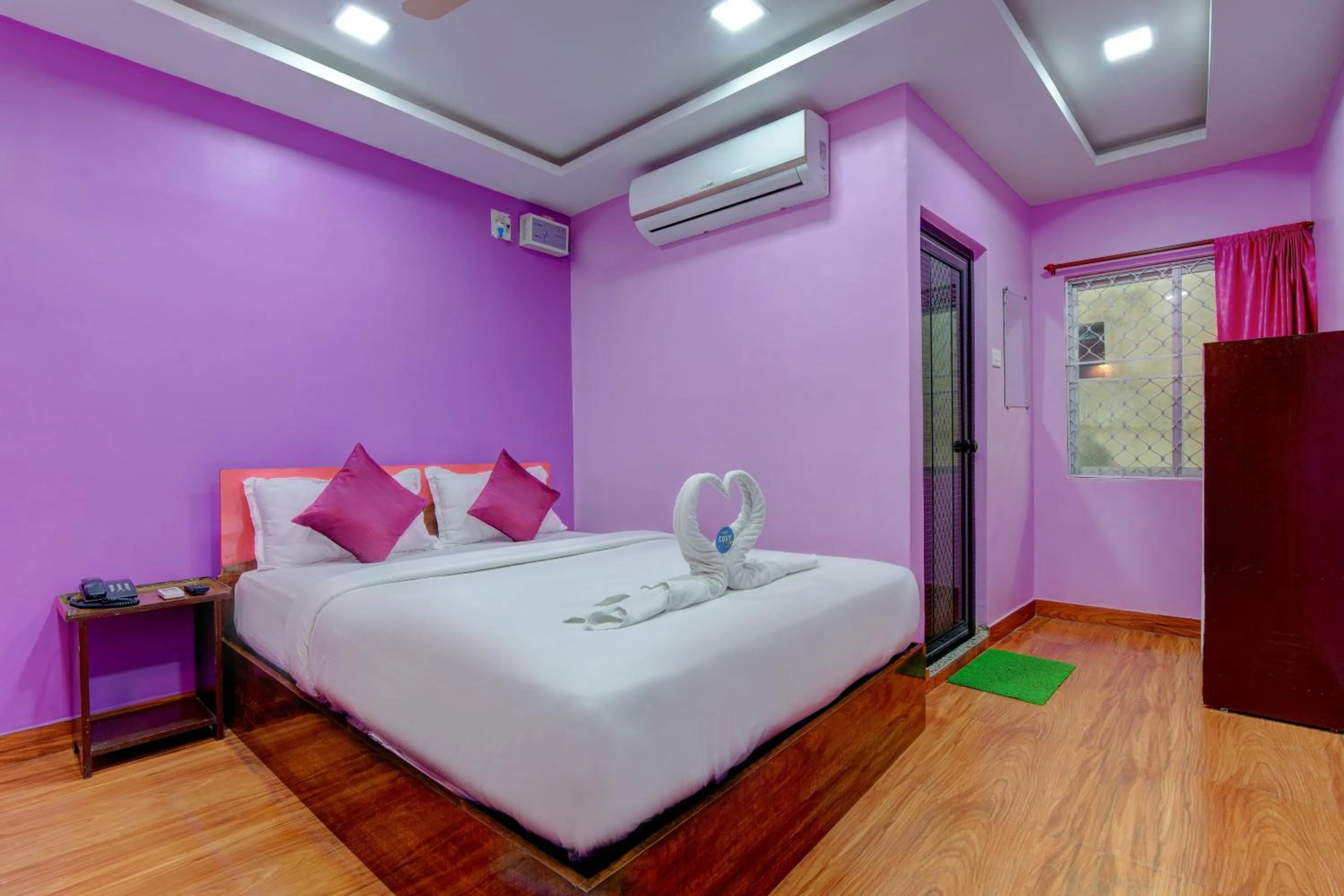 Bed in HOTEL HARBOUR VIEW