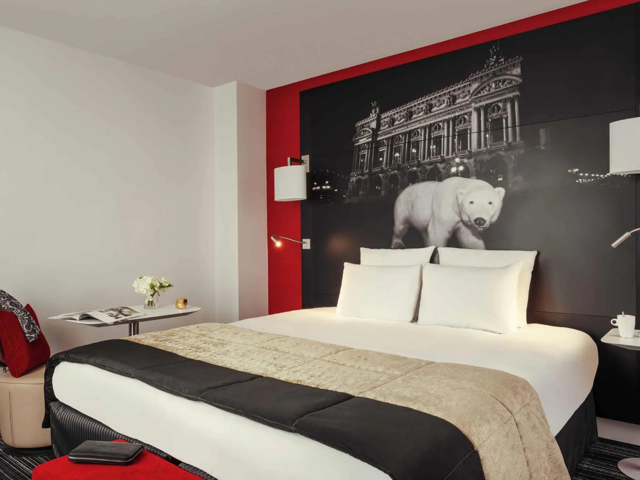 Bedroom, Bed in Mercure Paris Opera Louvre