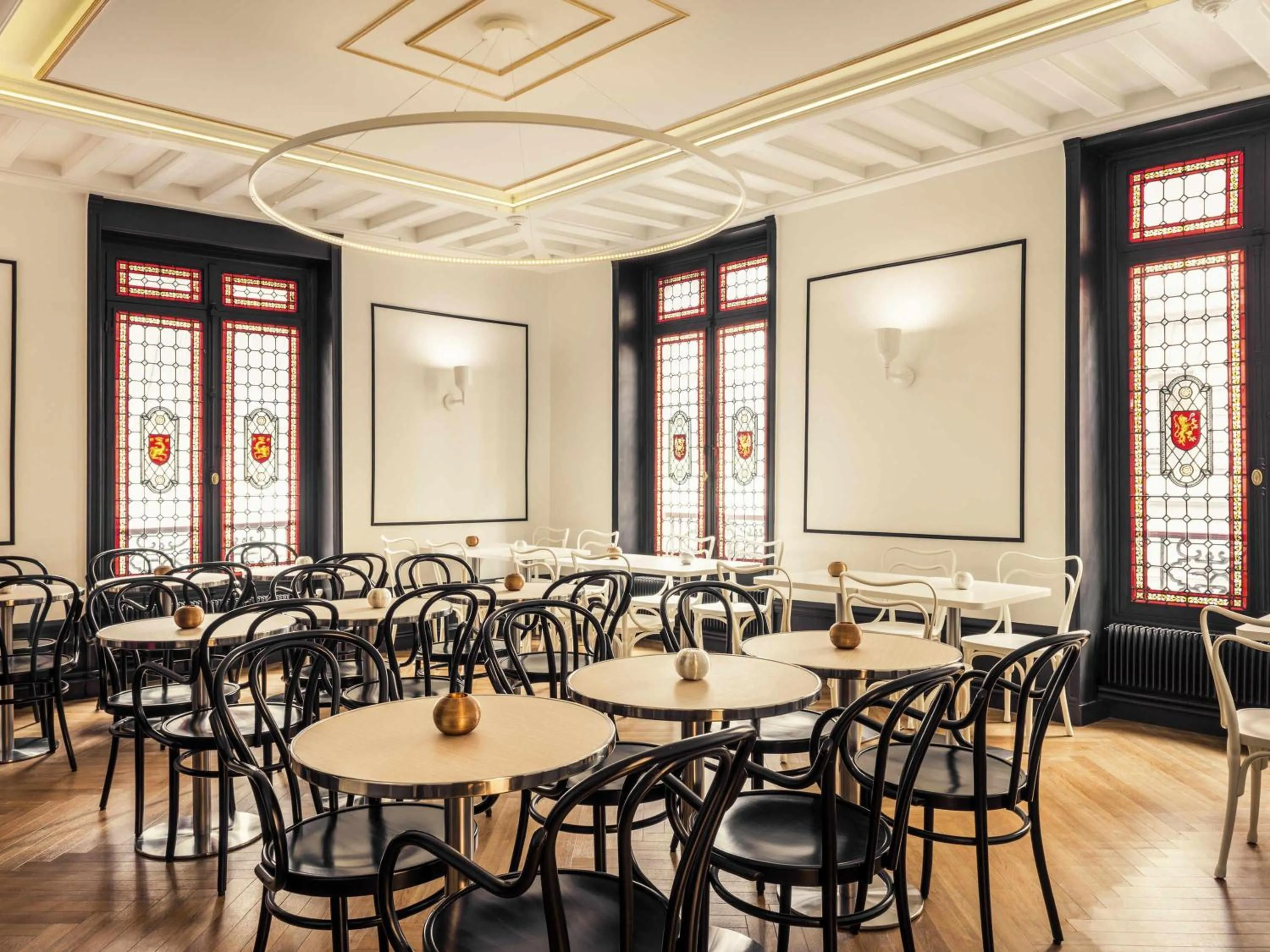 Breakfast in Mercure Paris Opera Louvre