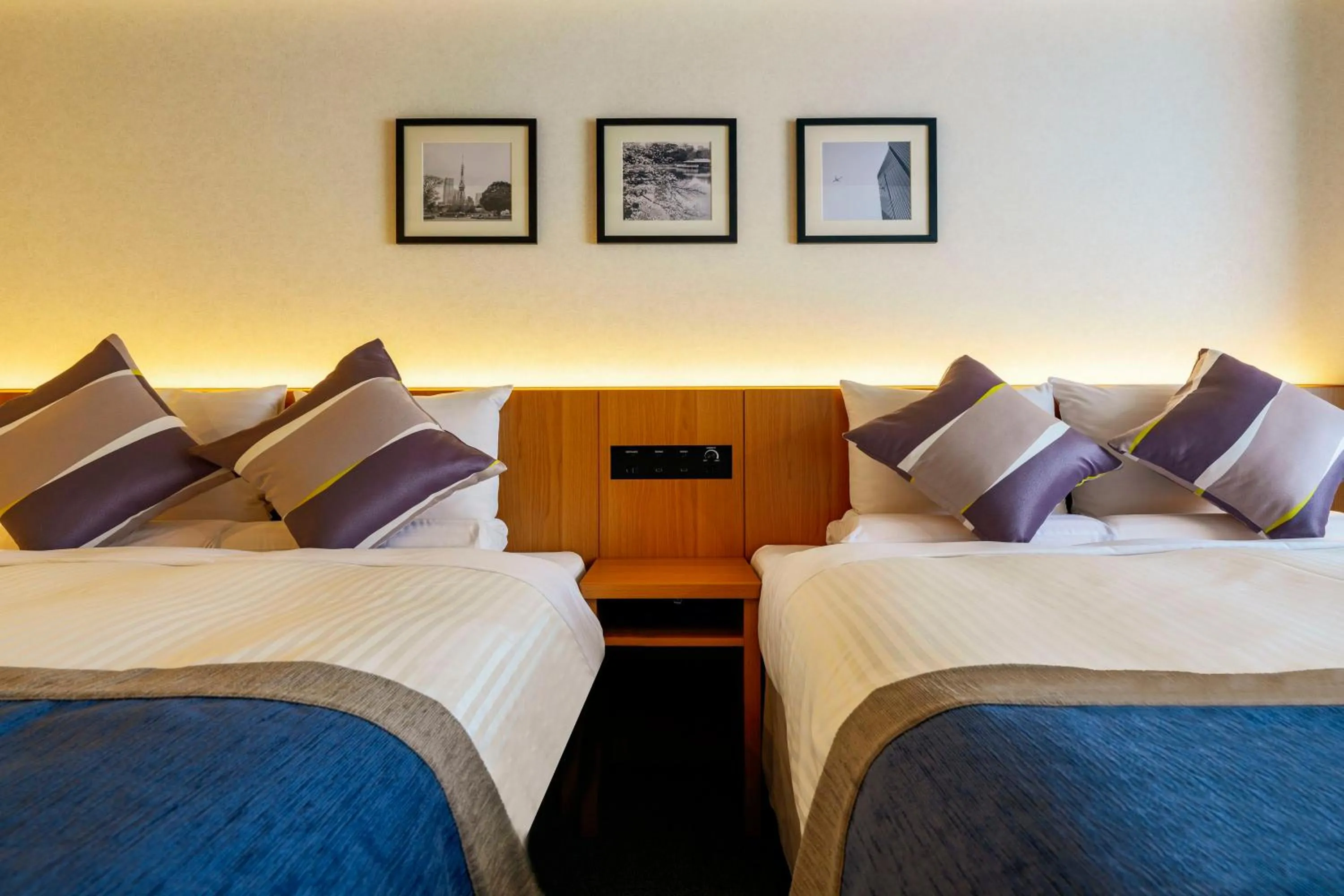 Photo of the whole room, Bed in Hotel Mystays Premier Hamamatsucho