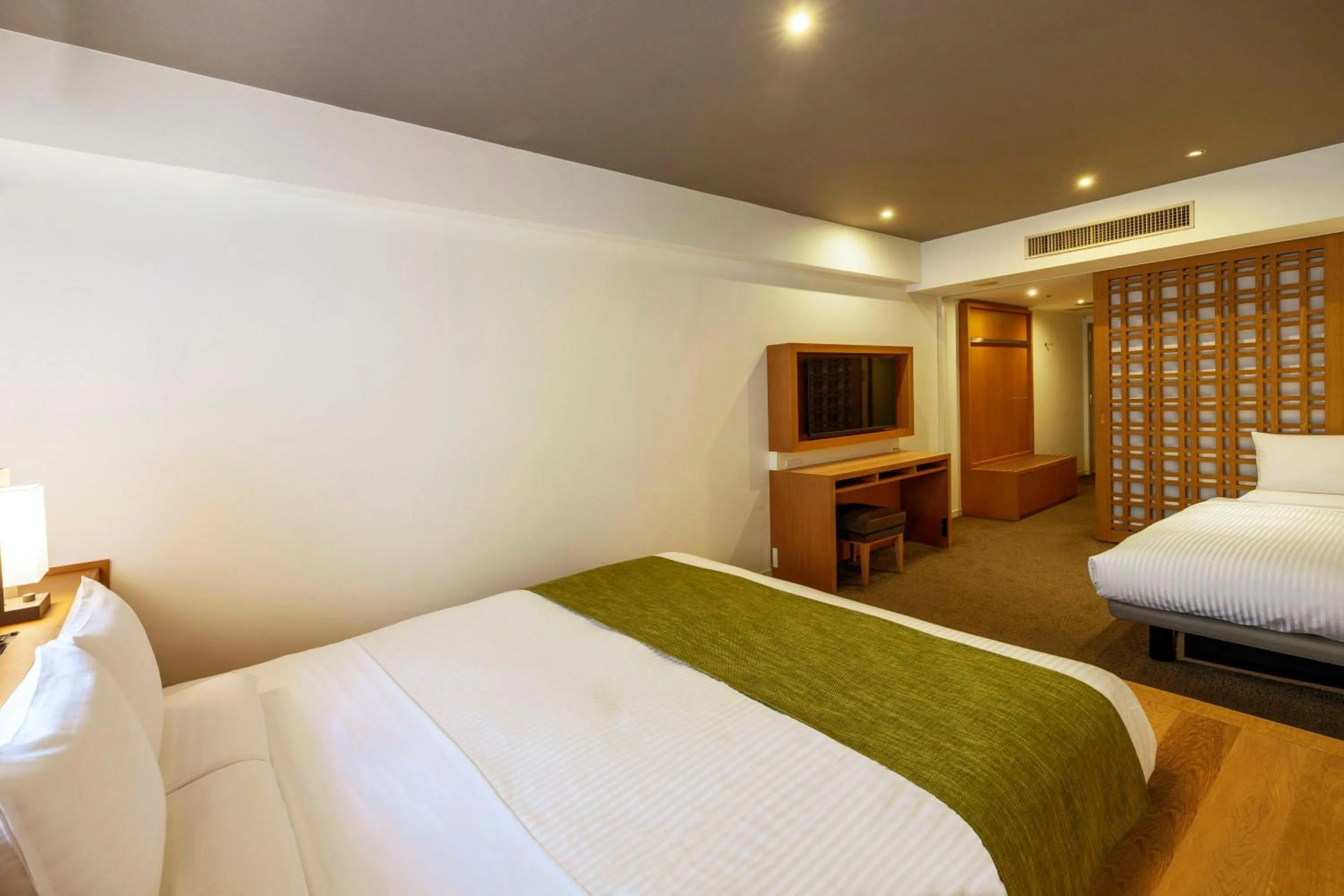 Photo of the whole room, Bed in Hotel Mystays Premier Hamamatsucho