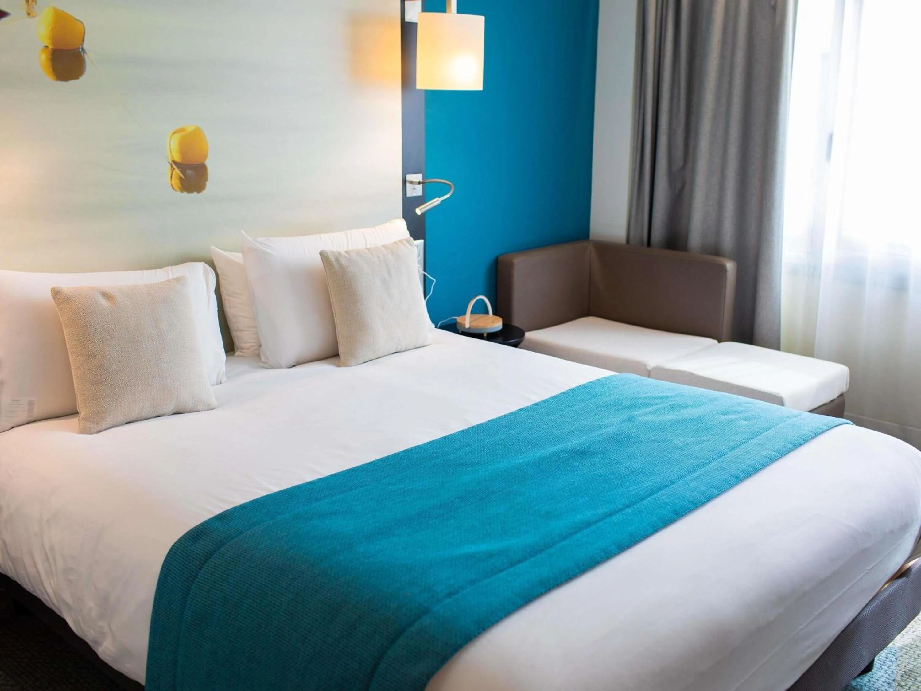 Bedroom, Bed in Mercure Lorient Centre