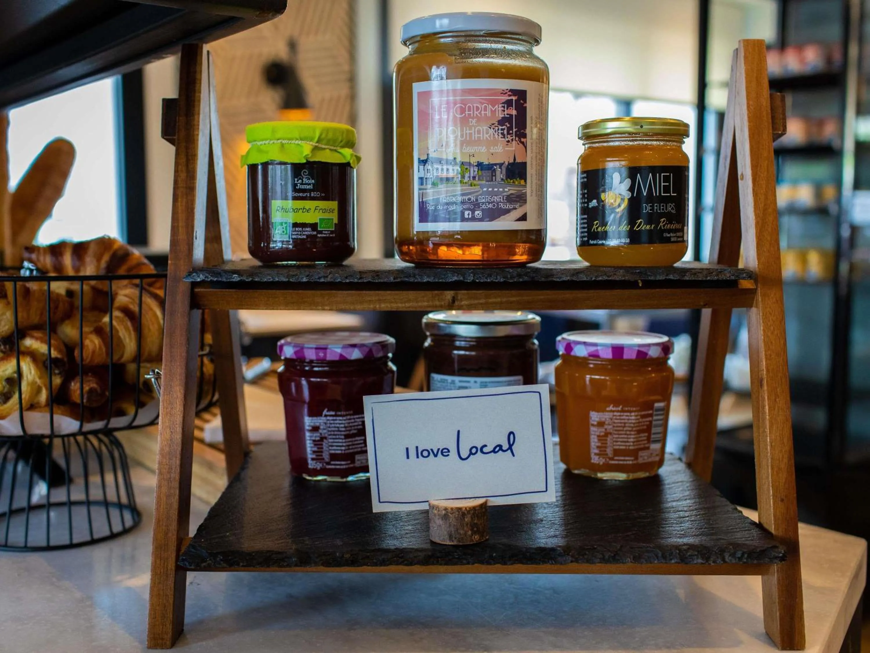 Breakfast in Mercure Lorient Centre