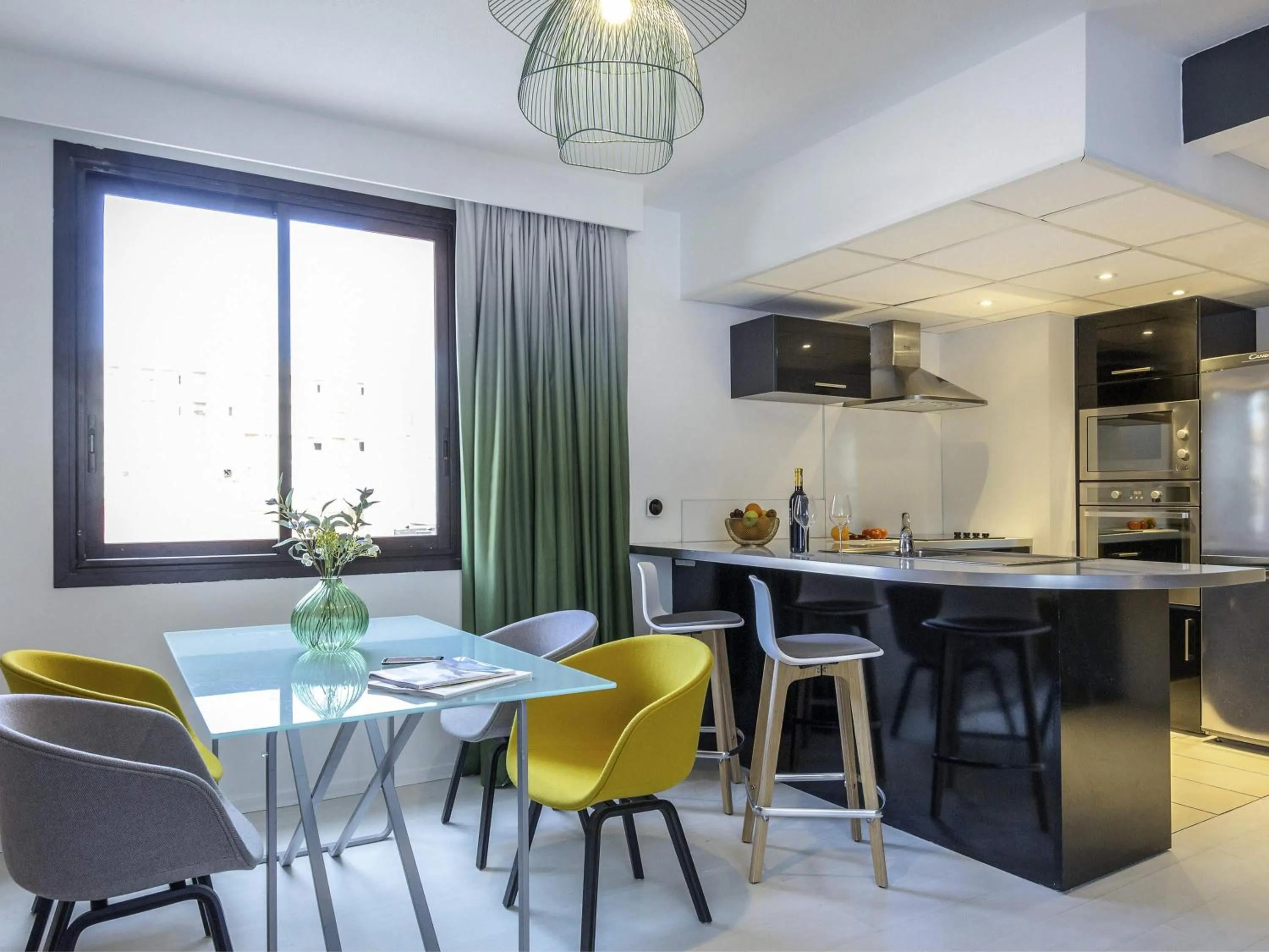 Bedroom in Mercure Hyères Centre Côte d'Azur