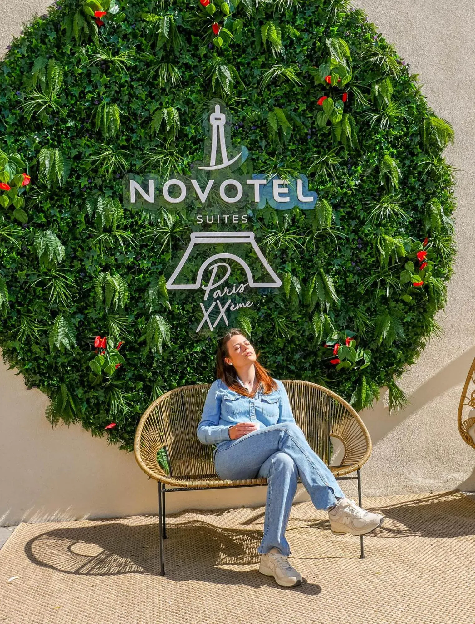 Patio in Novotel Suites Paris Montreuil Vincennes