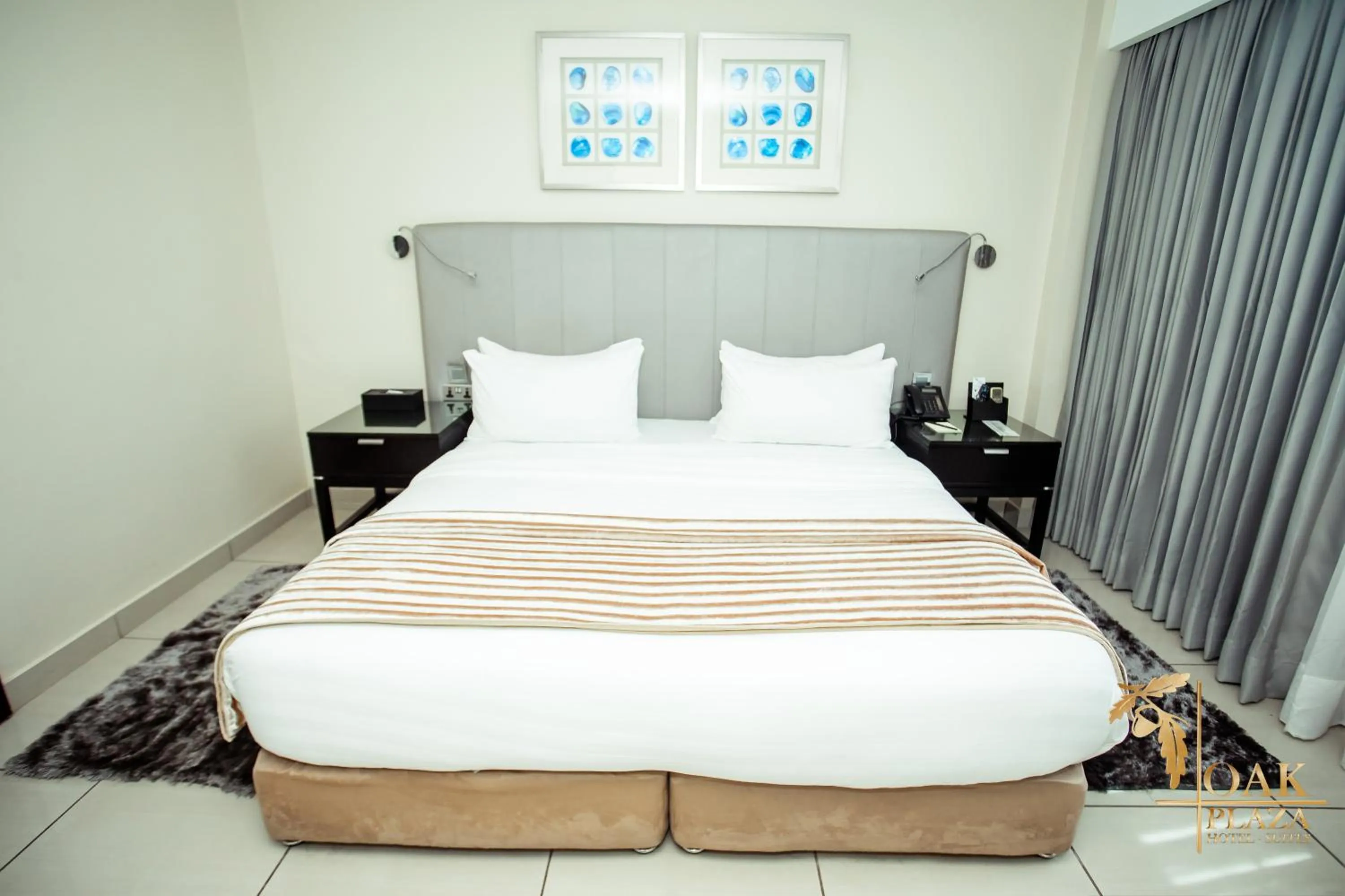 Bedroom, Bed in Oak Plaza Hotels East Airport