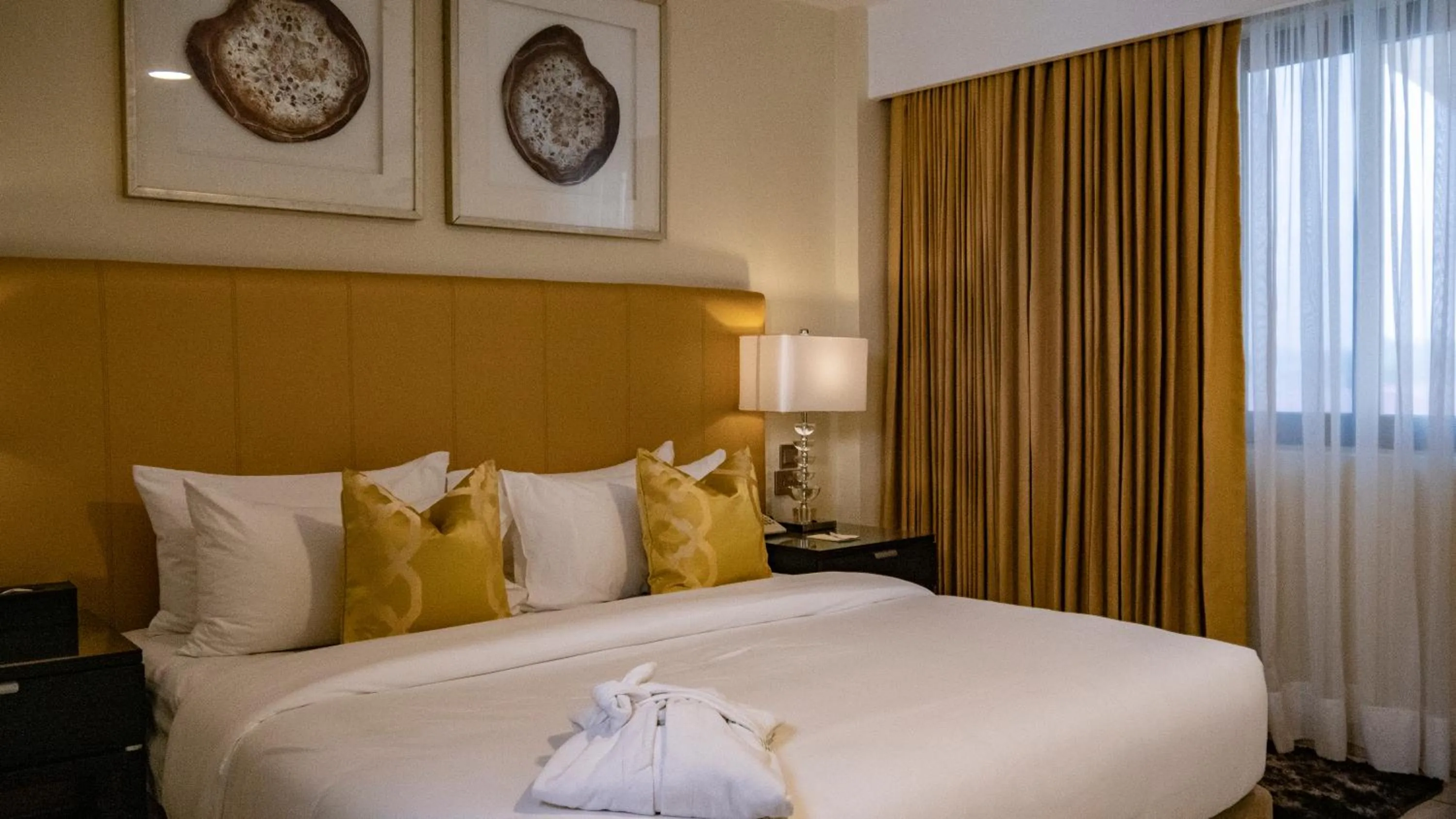Bedroom, Bed in Oak Plaza Hotels East Airport