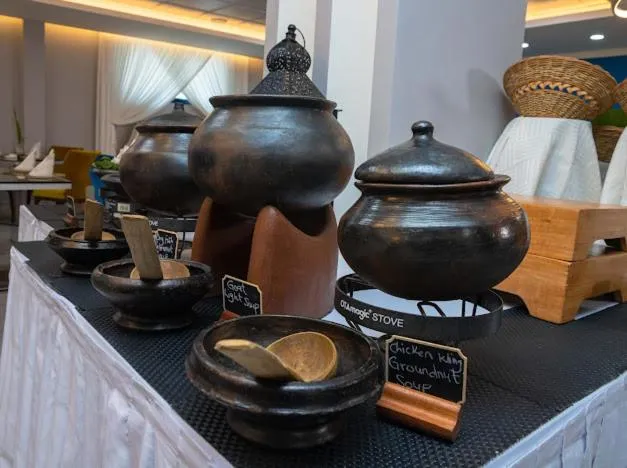 Food in Oak Plaza Hotels East Airport