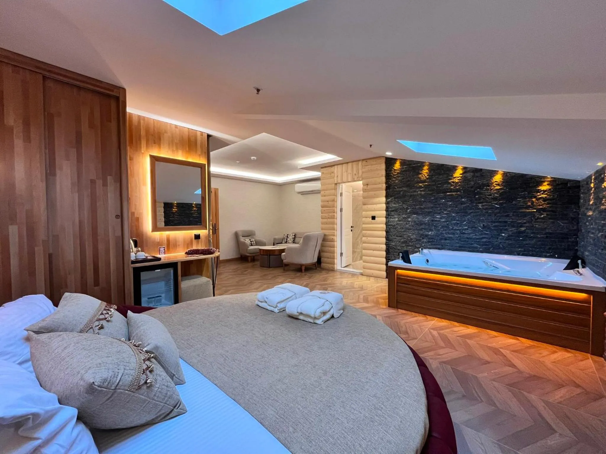 Bed in Gumus Palace Hotel