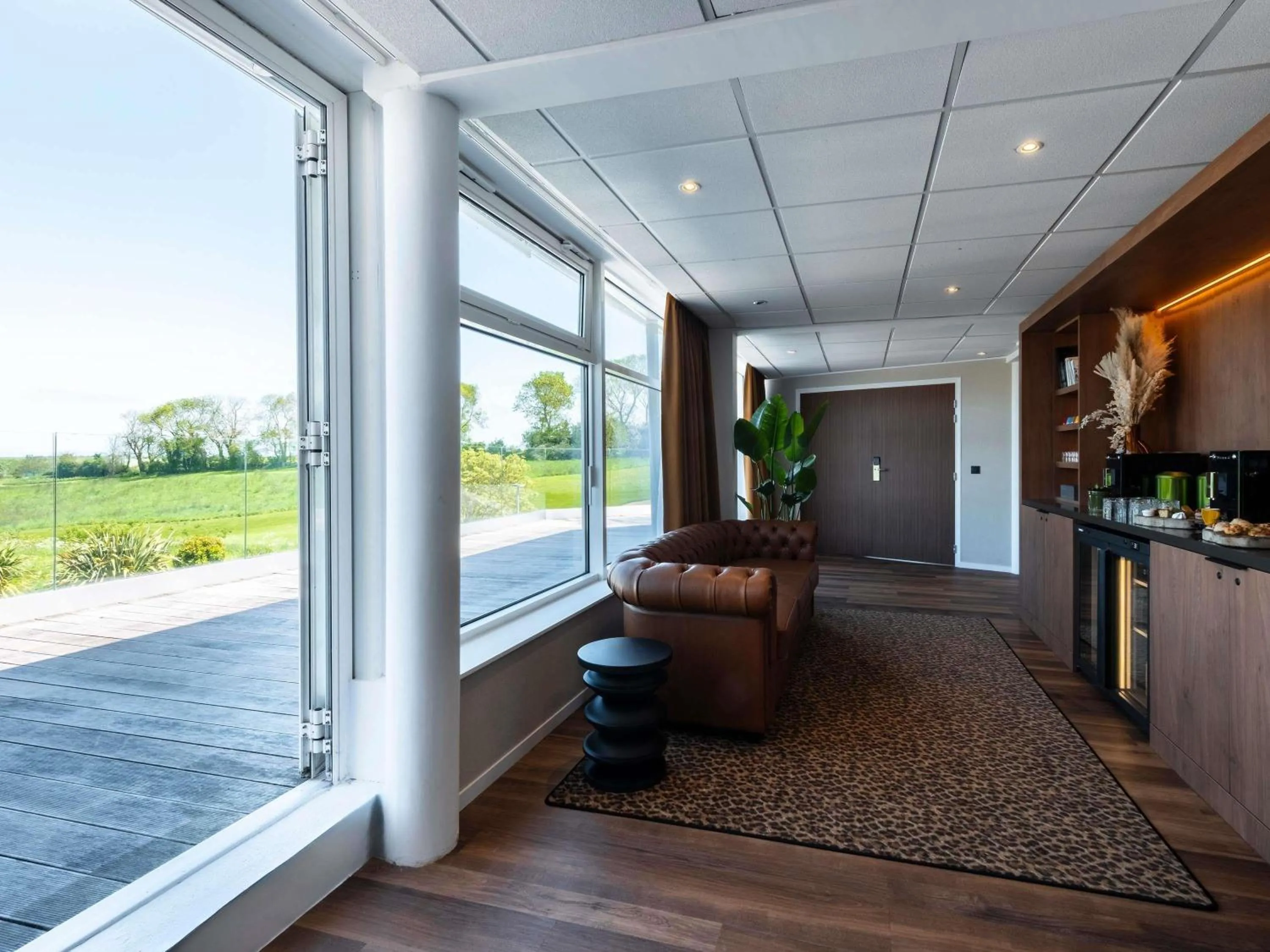 Meeting/conference room in Mercure Bayeux Omaha Beach