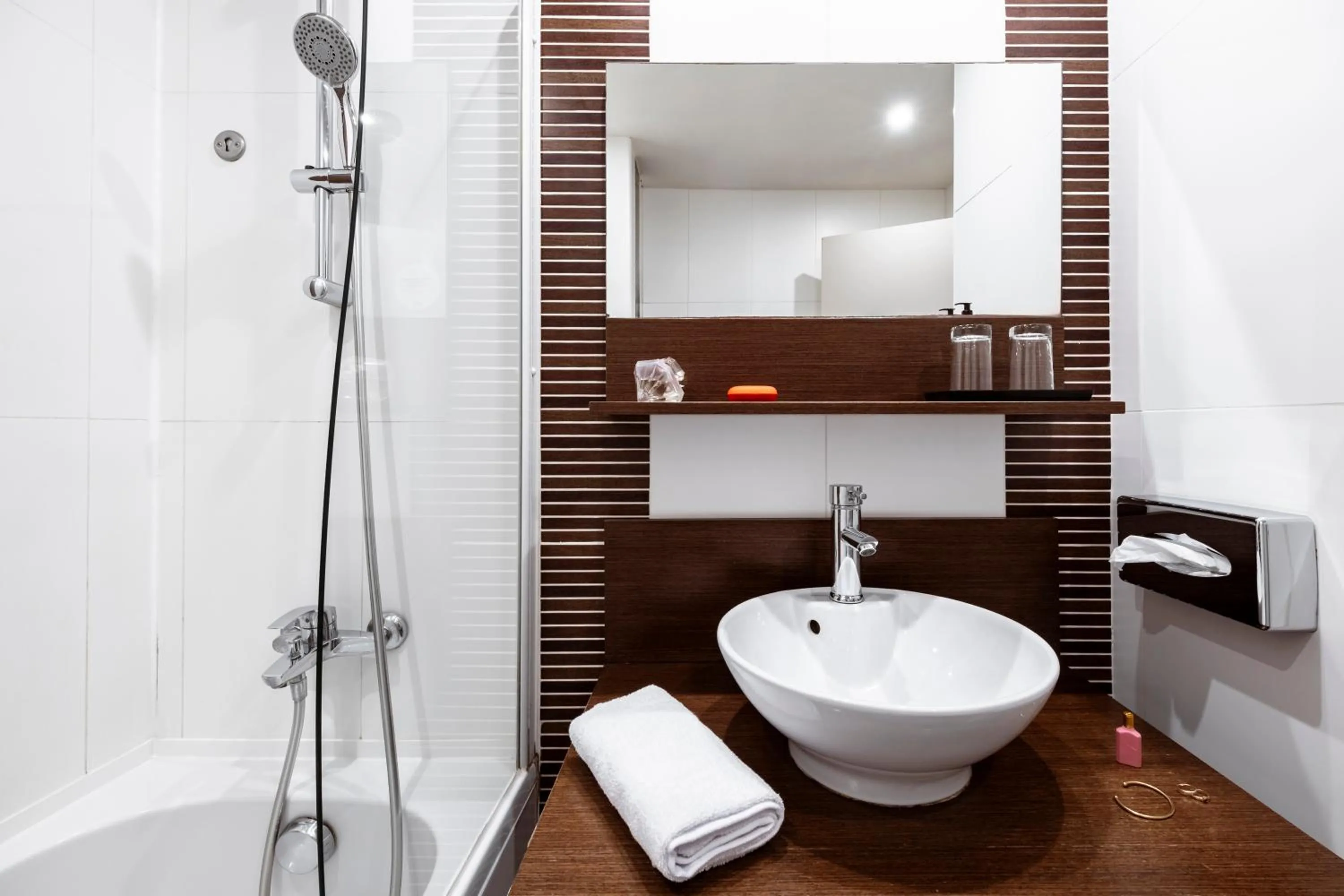 Property building in Mercure Bayeux Omaha Beach