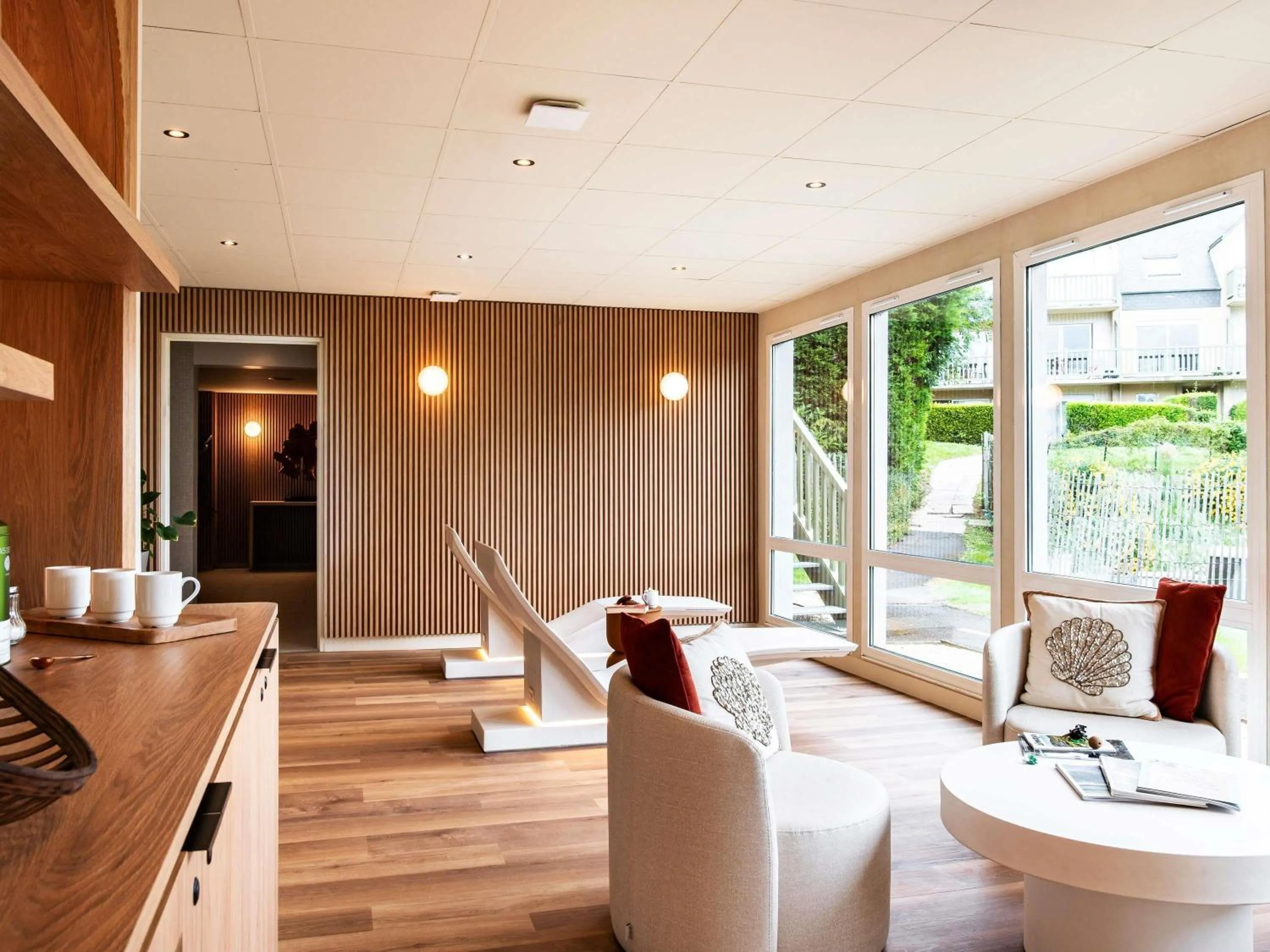 Property building in Mercure Bayeux Omaha Beach