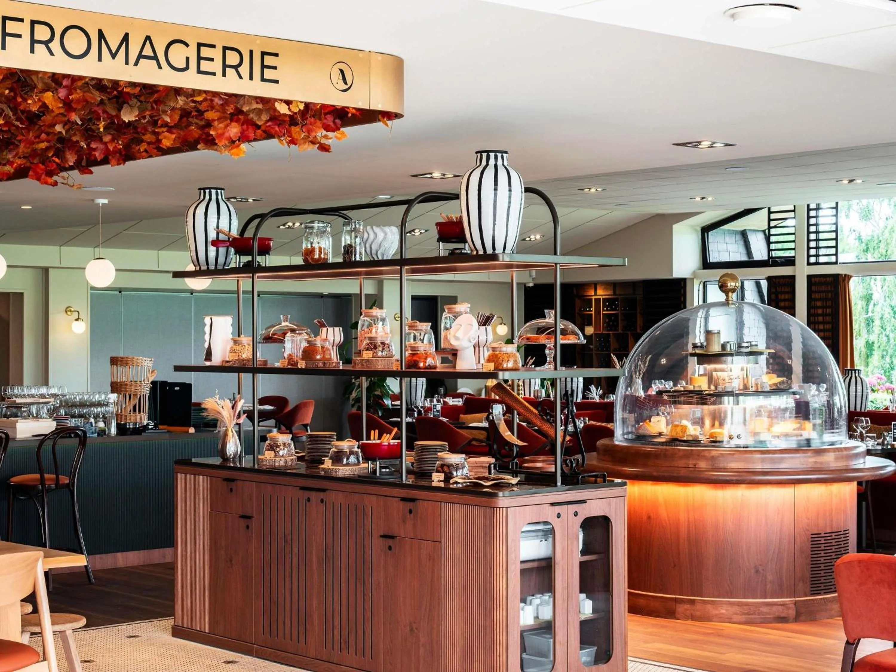 Restaurant/places to eat in Mercure Bayeux Omaha Beach