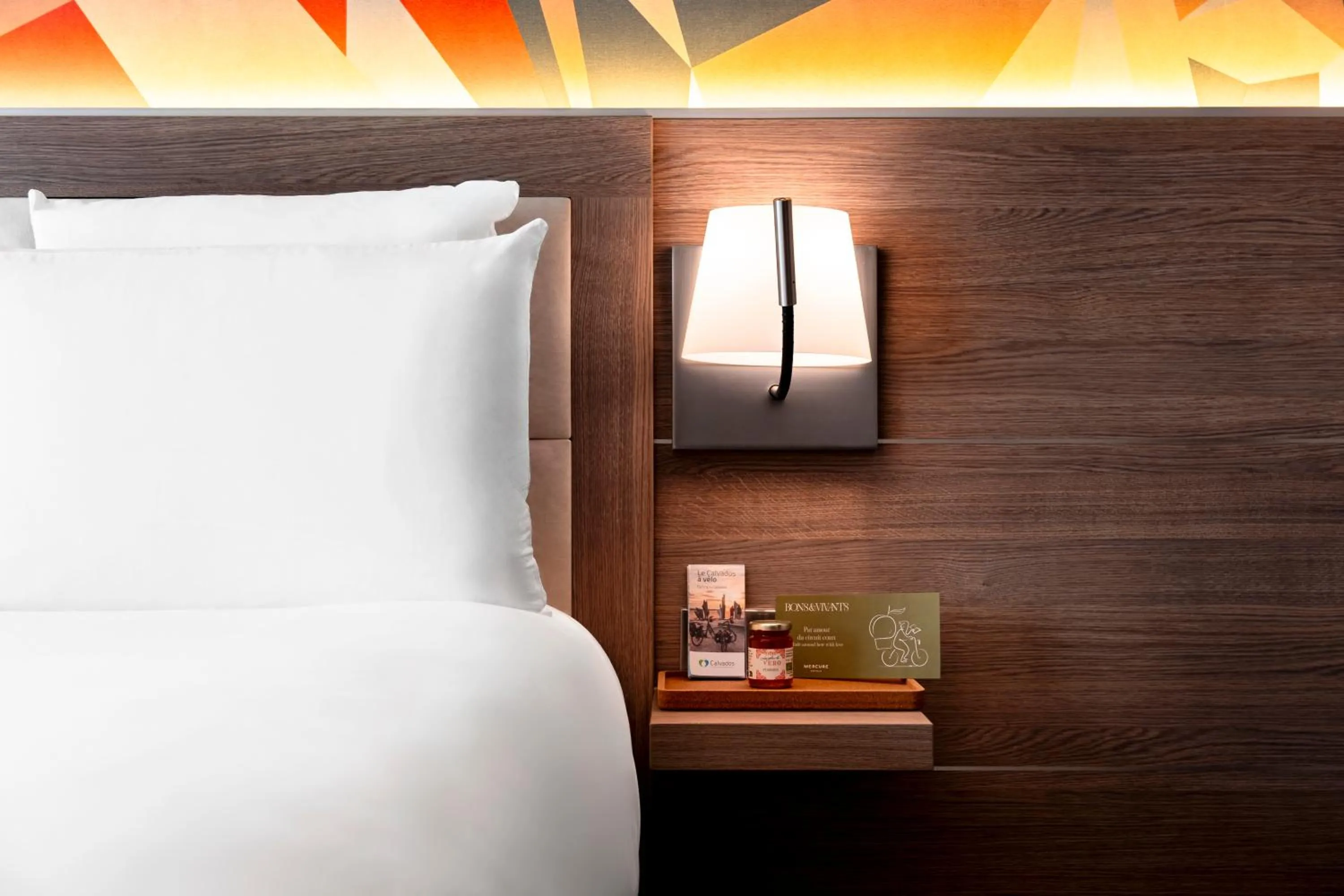 Bedroom, Bed in Mercure Bayeux Omaha Beach