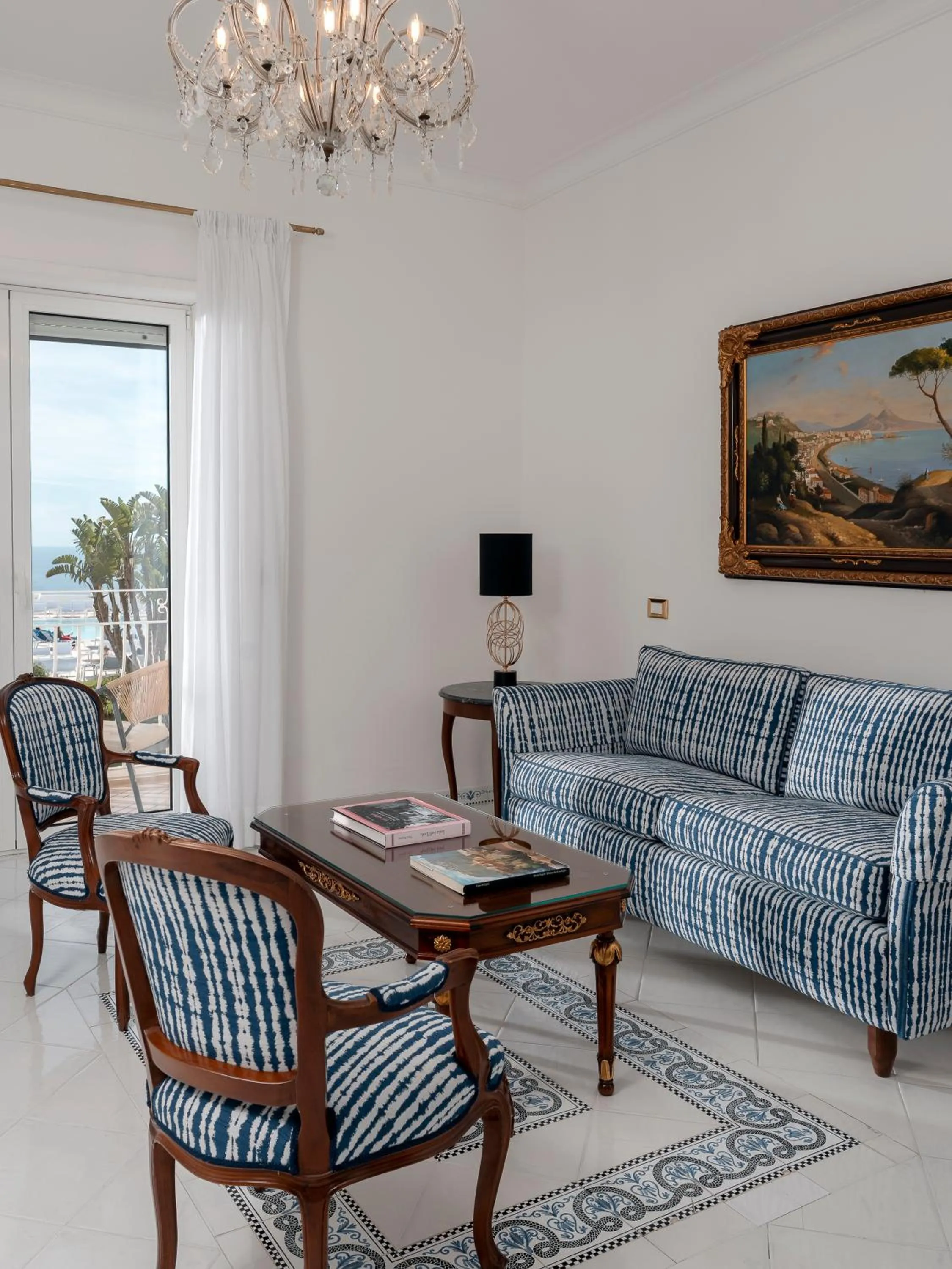 Seating area in Hotel Quisisana