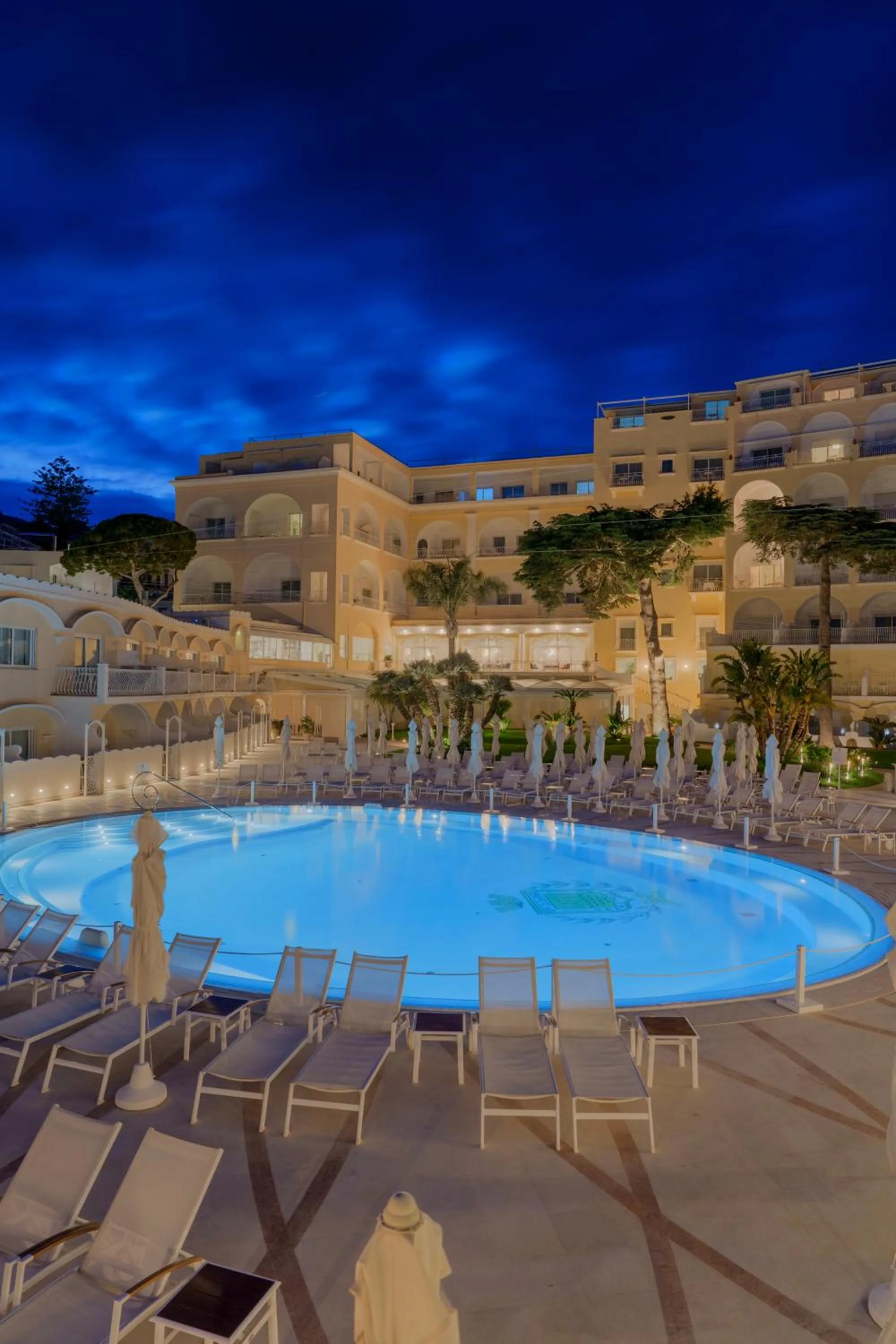 Pool view in Hotel Quisisana