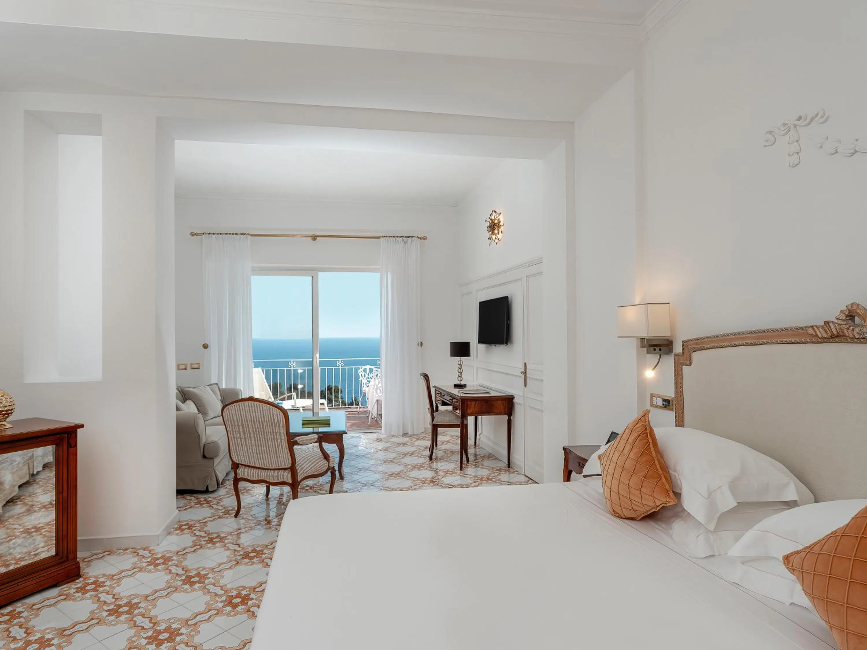 Bed in Hotel Quisisana