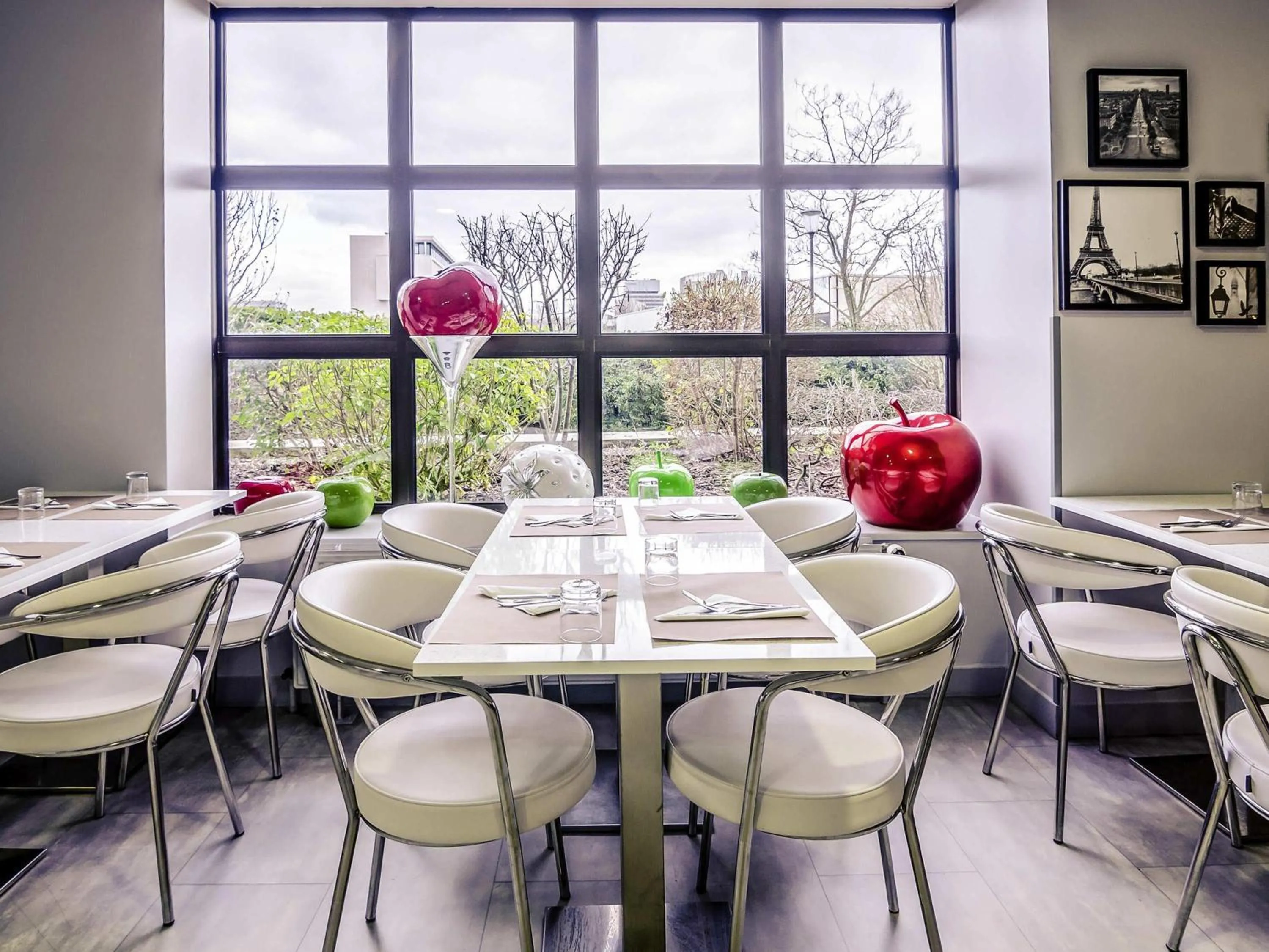 Breakfast in Mercure Cergy Pontoise Centre