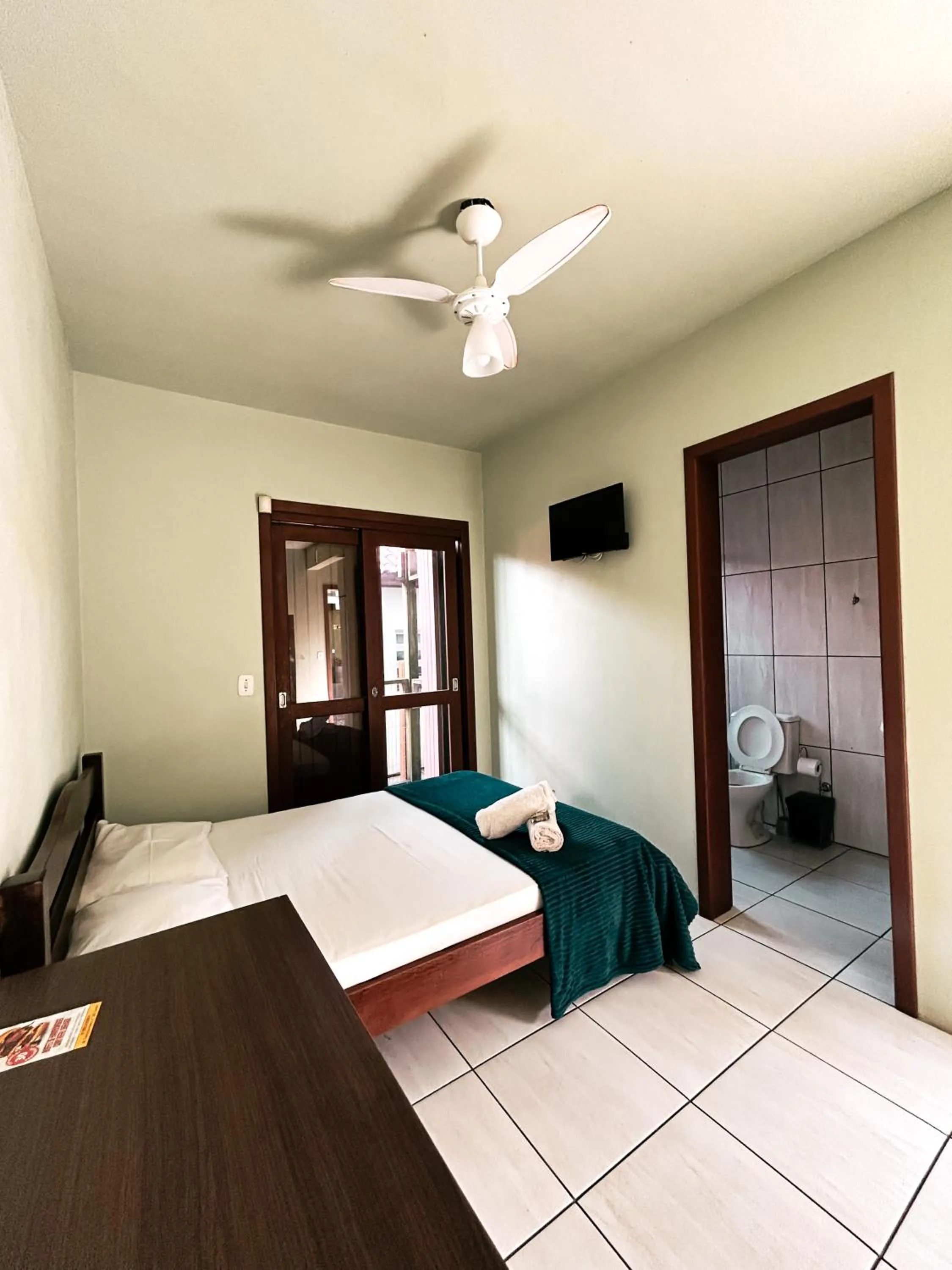 Bed in Hotel Girassol