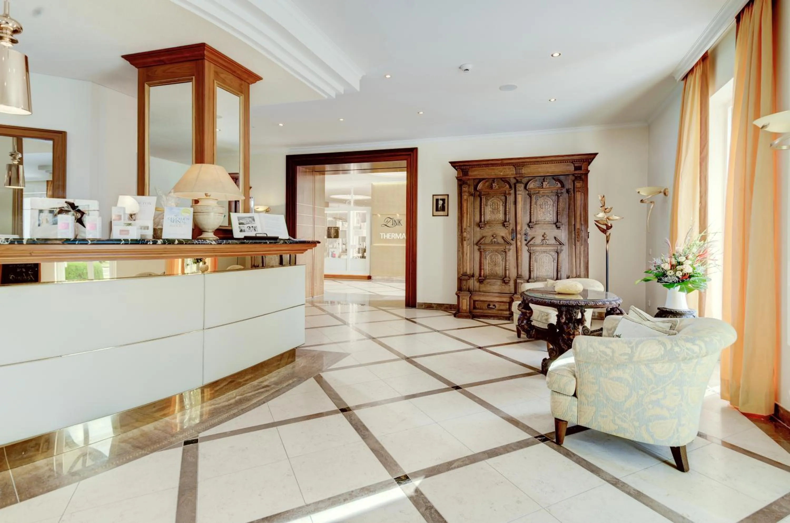 Lobby or reception in Kurhotel Zink e. K.