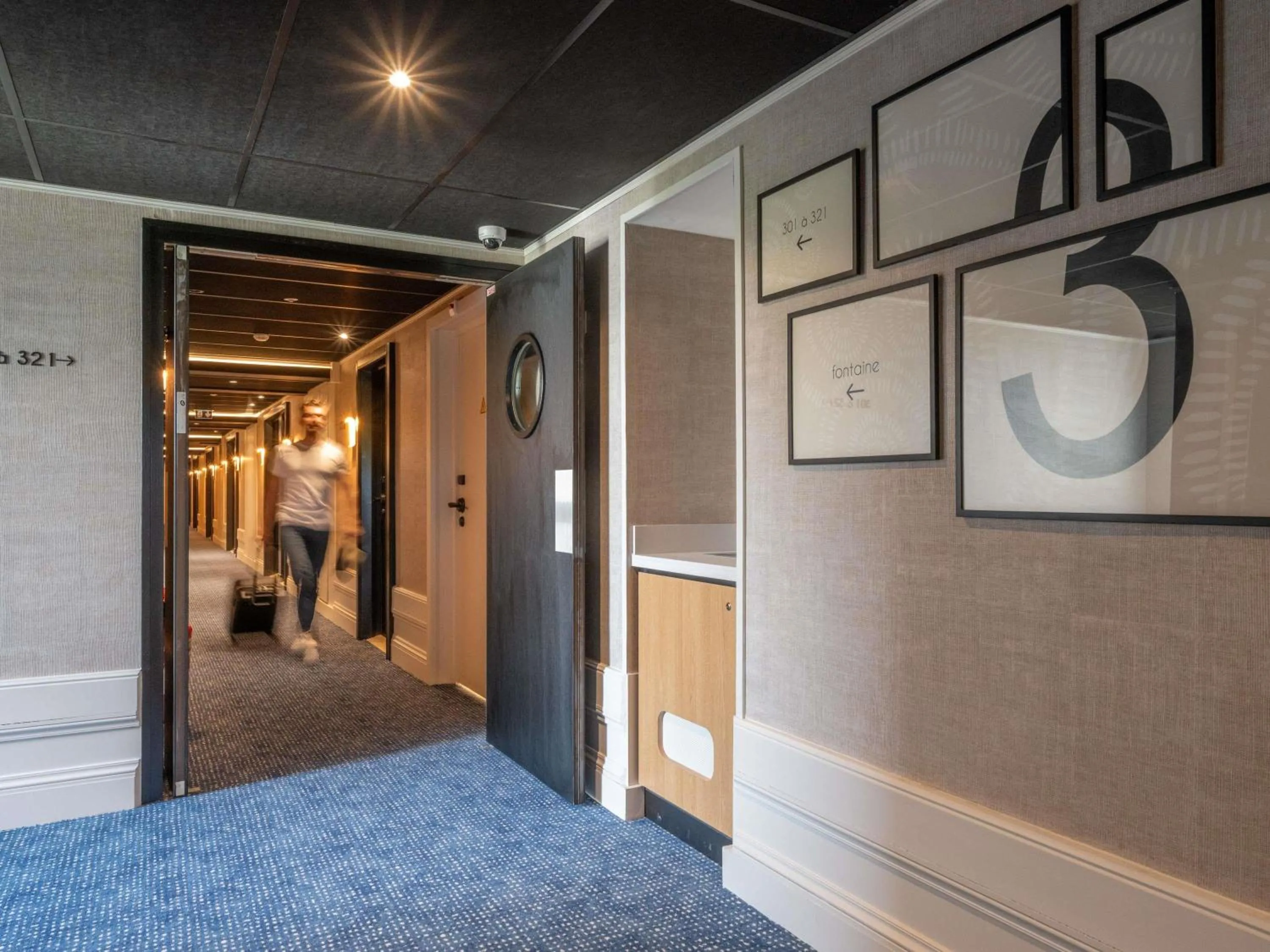 Bedroom in Mercure La Rochelle Vieux Port