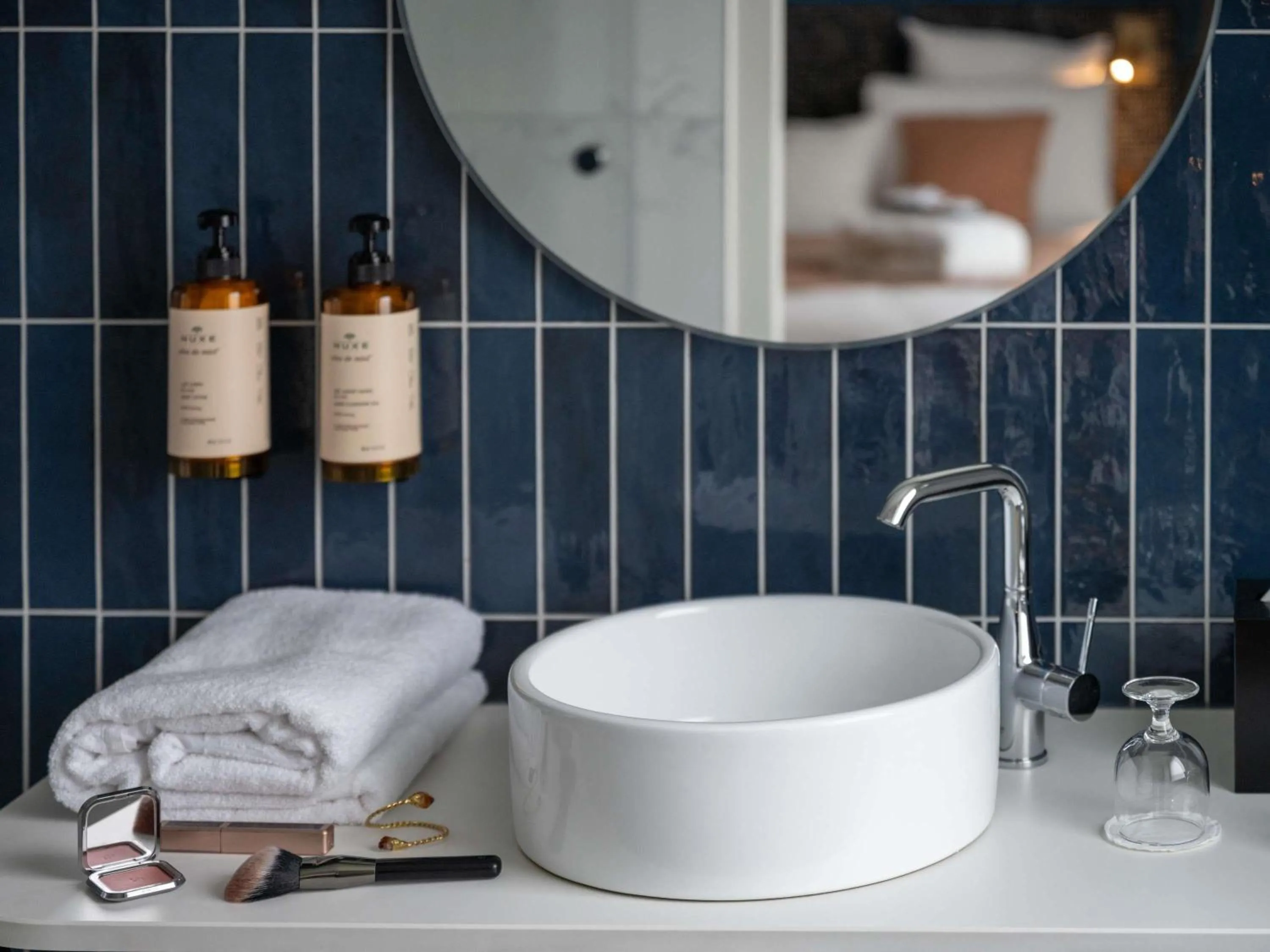 Bedroom in Mercure La Rochelle Vieux Port