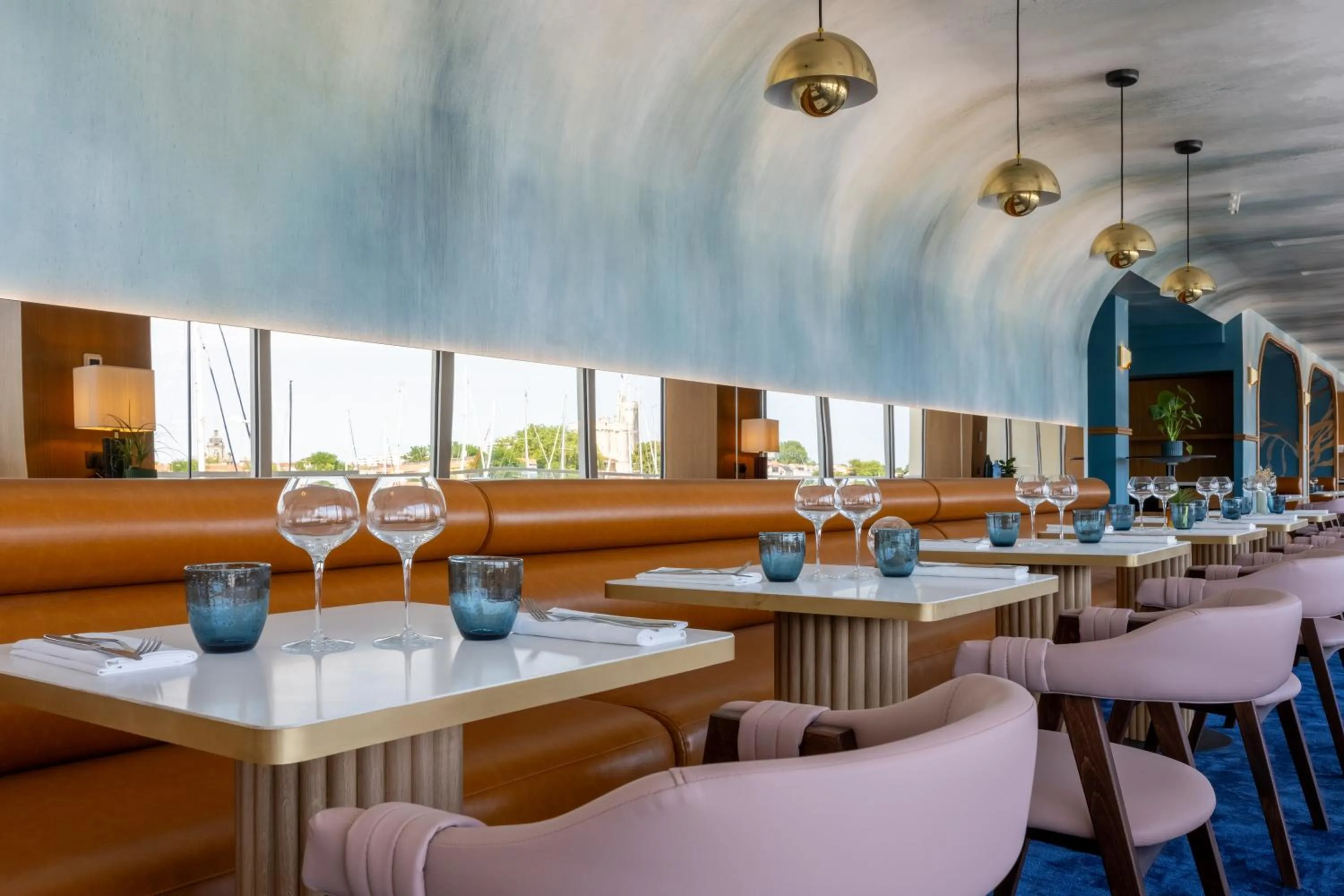 Restaurant/places to eat in Mercure La Rochelle Vieux Port