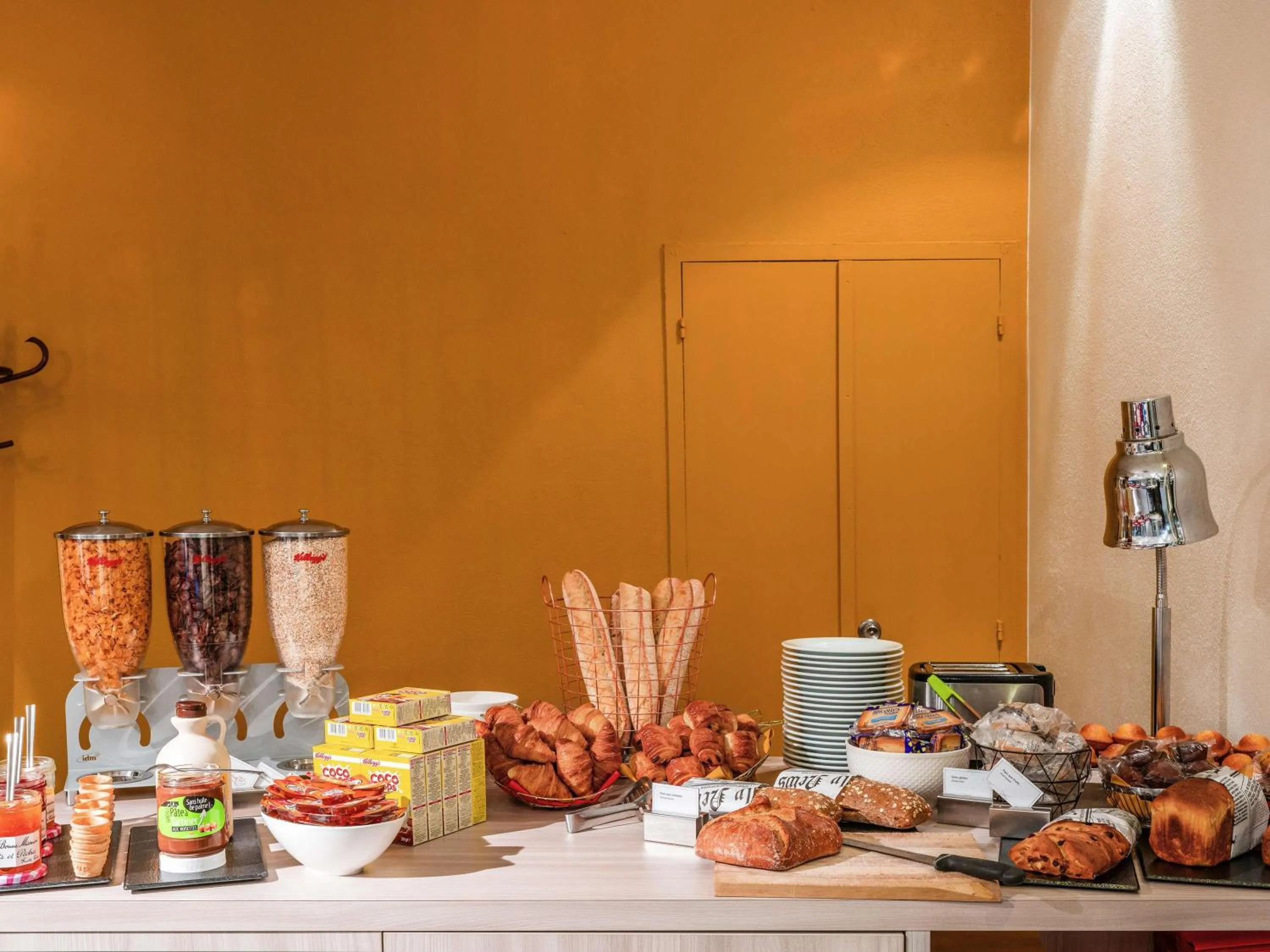 Breakfast in ibis Styles Beauvais