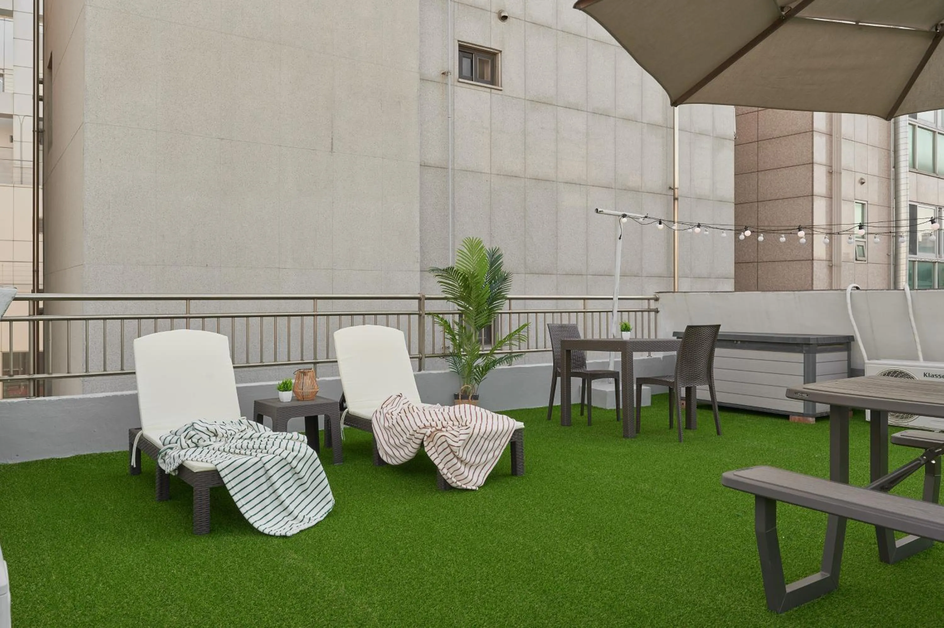 Balcony/Terrace in Dawoo House 2 in Hongdae