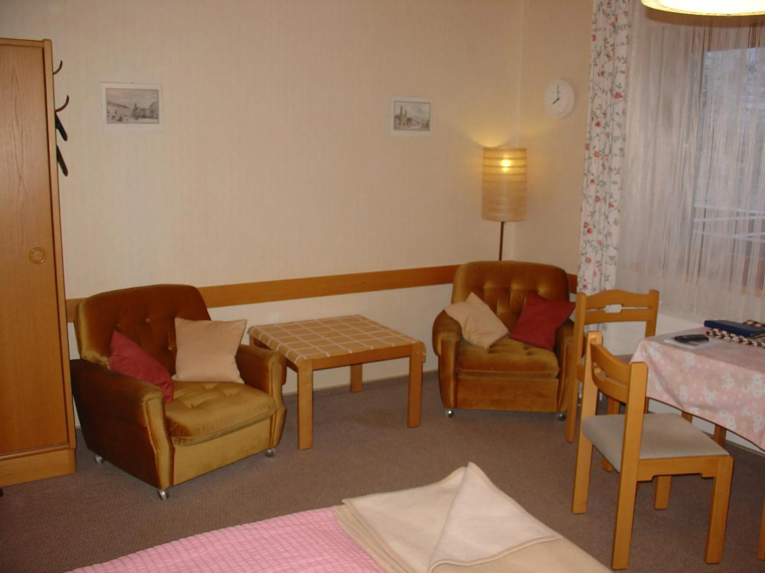Seating area, Bed in Landhaus Dickhardt