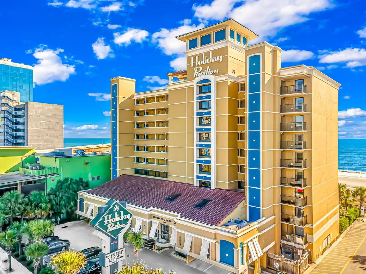 Property building in Holiday Pavilion 405