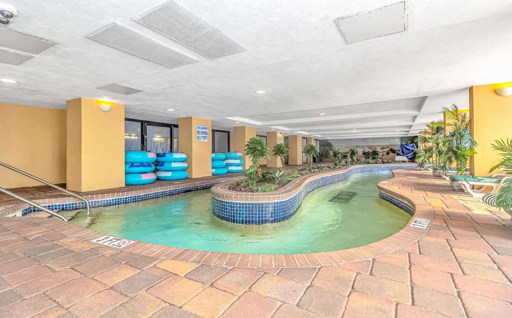 Swimming pool in Holiday Pavilion 405