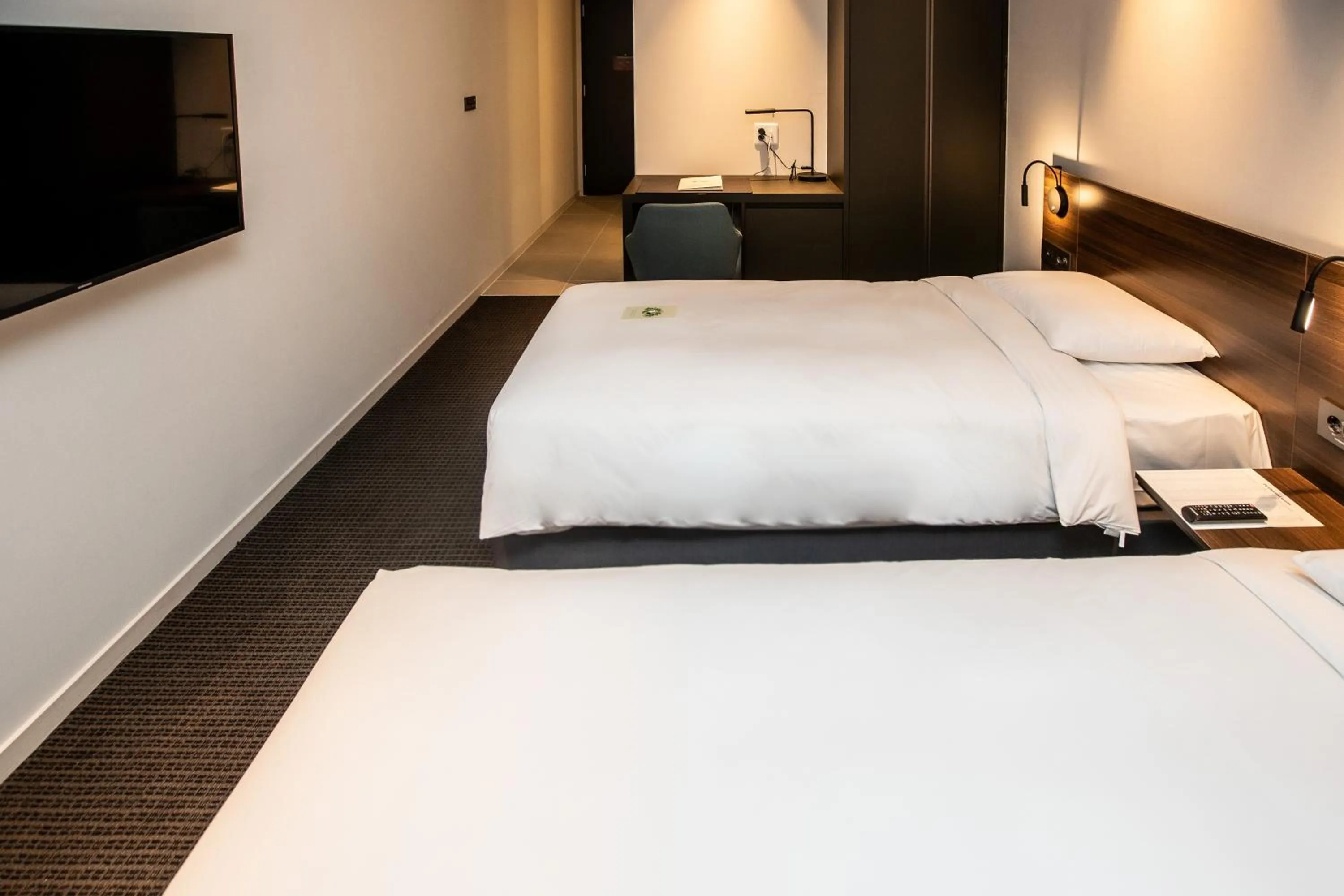 Photo of the whole room, Bed in Grab The Ocean Songdo