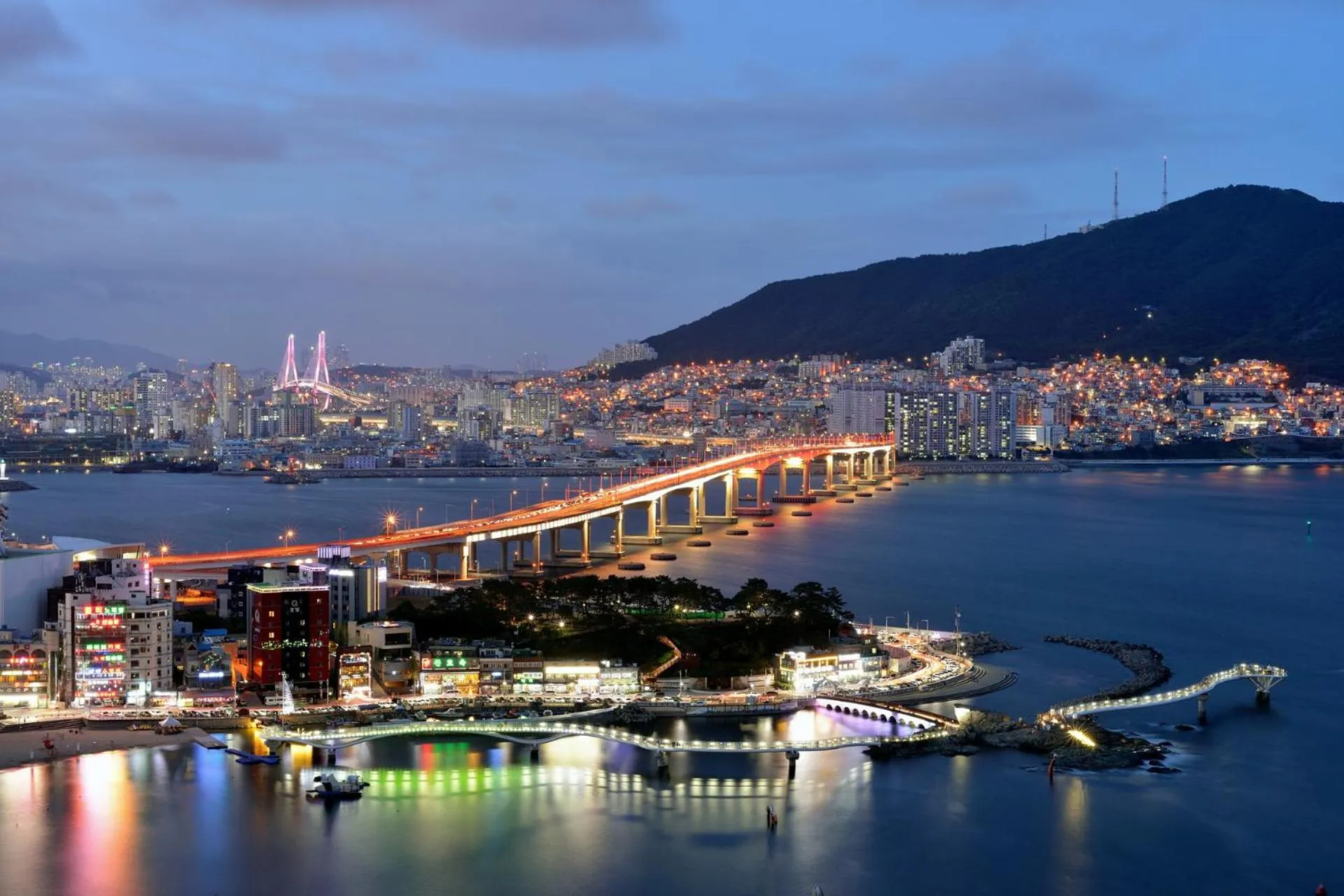 Nearby landmark in Grab The Ocean Songdo