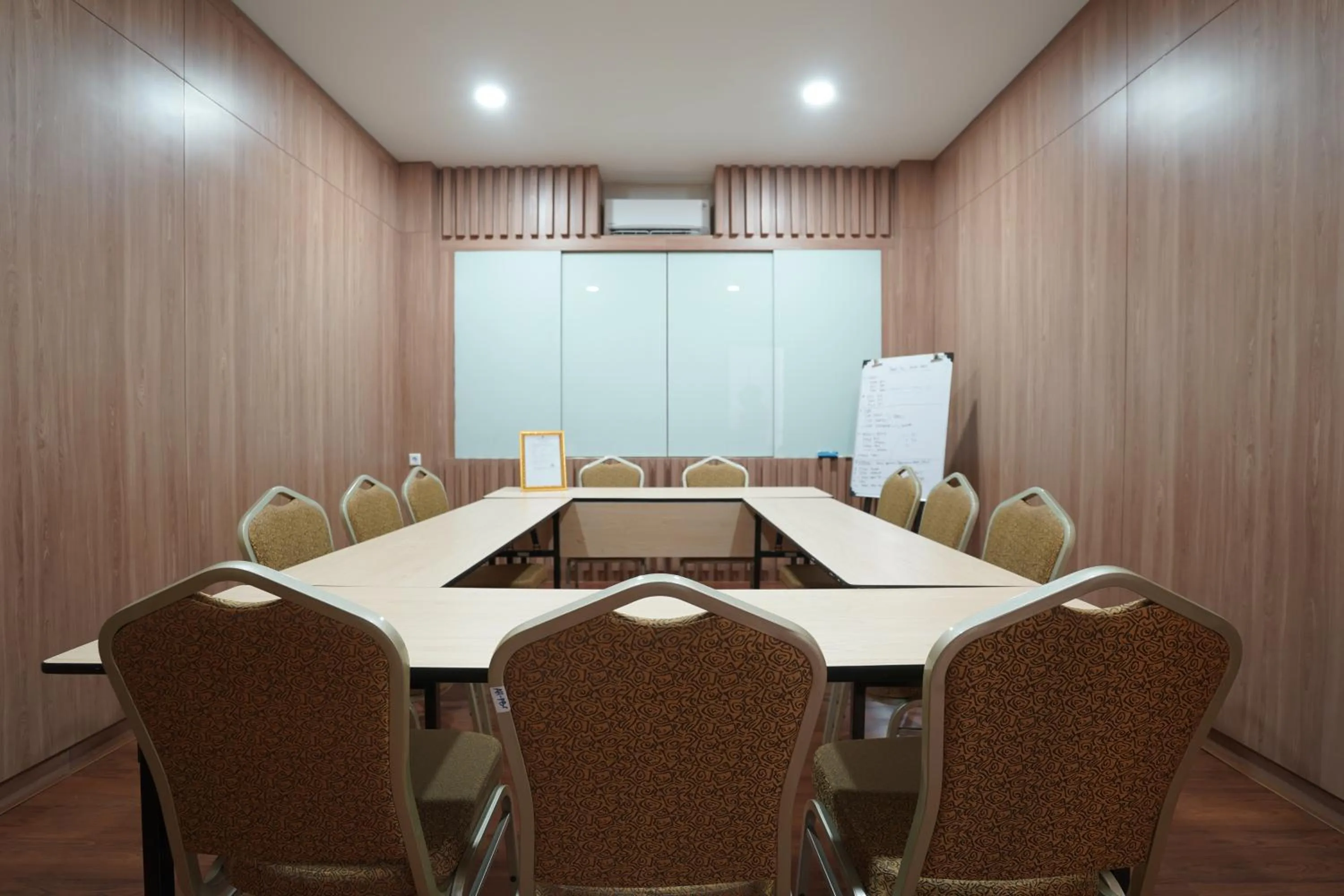 Meeting/conference room in Alam Hotel by Cordela