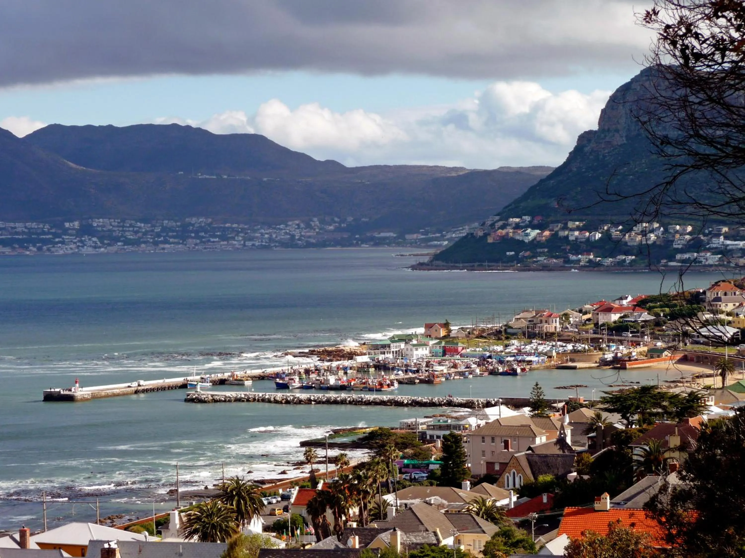 Nearby landmark in 702 Canal Quays