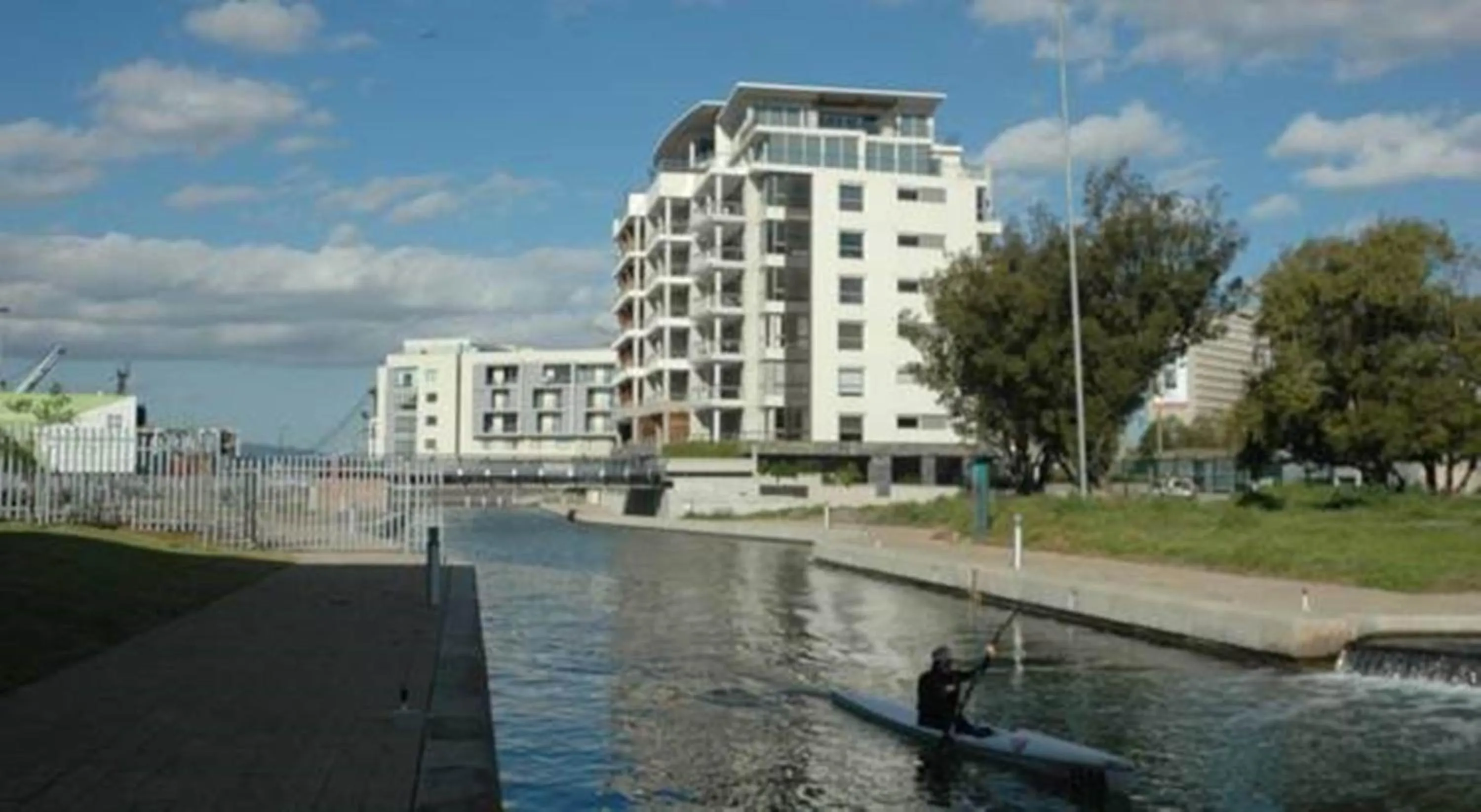 River view in 702 Canal Quays