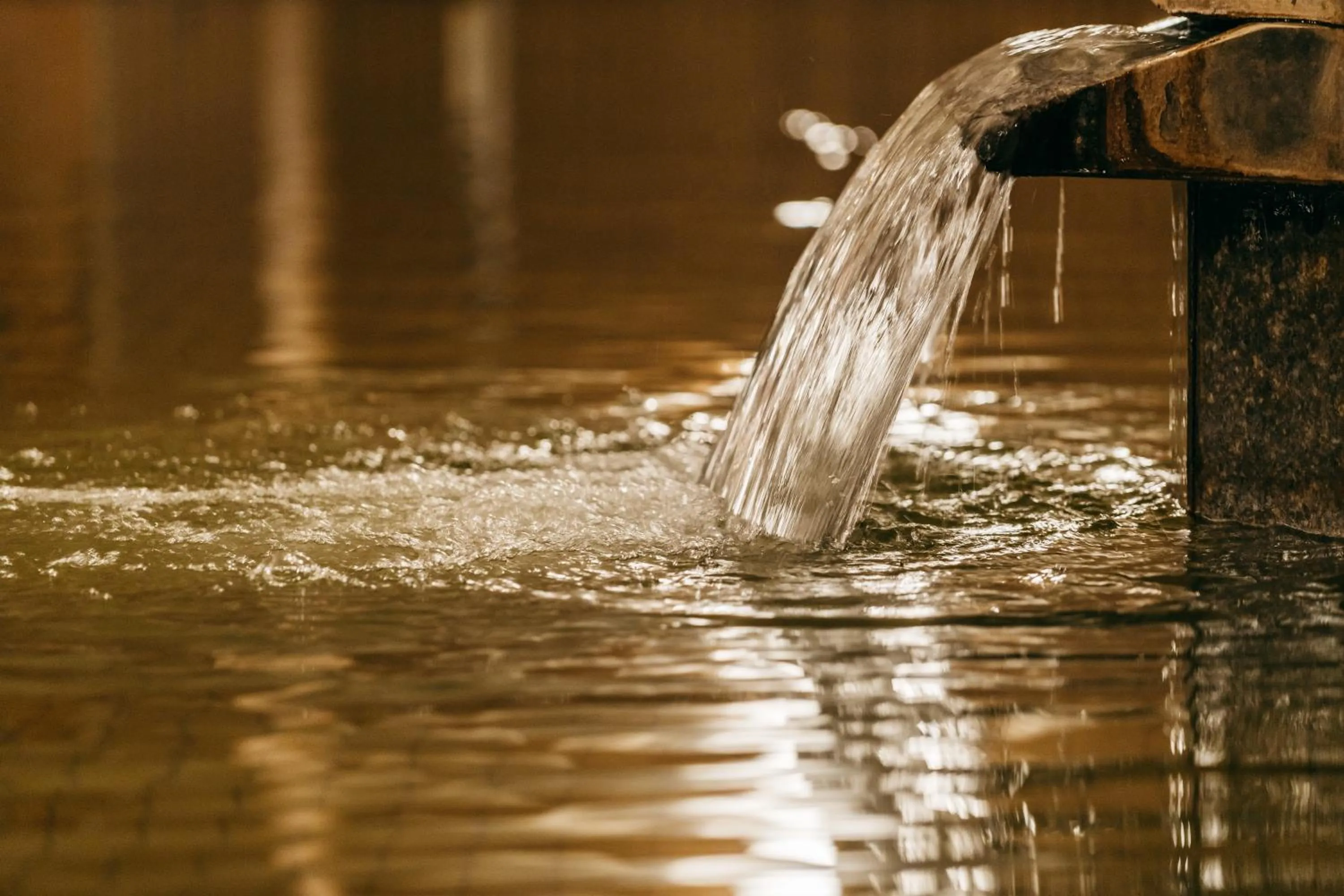 Hot Spring Bath in KAMENOI HOTEL Beppu