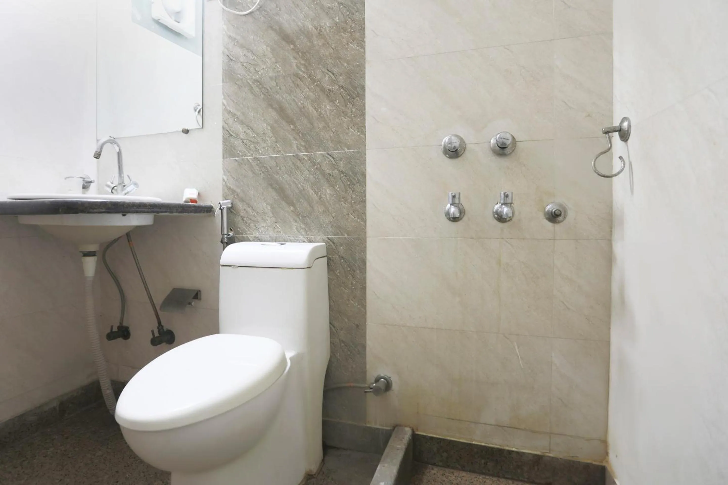 Bathroom in Hotel O Sanfot