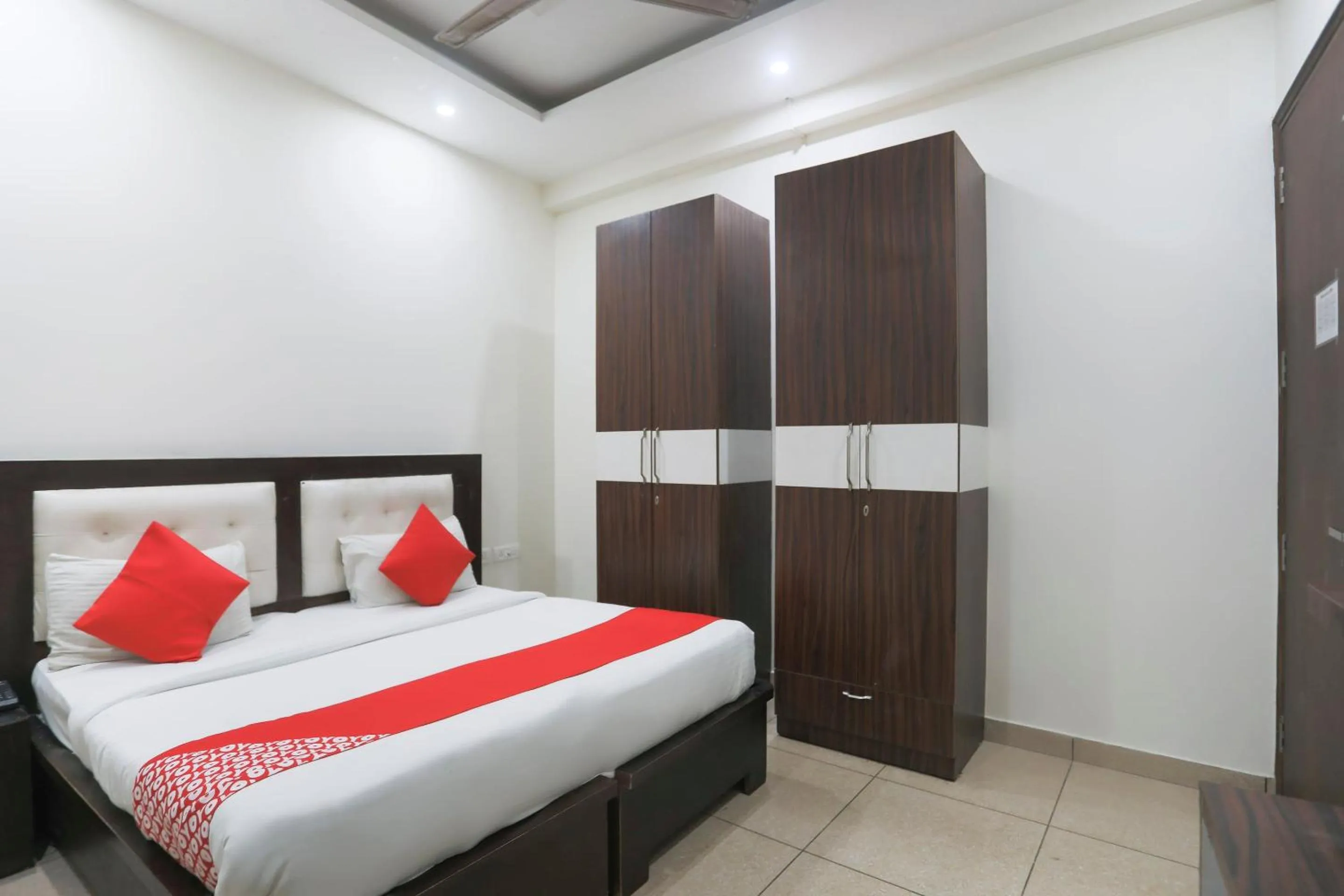 Lobby or reception, Bed in Hotel O Sanfot