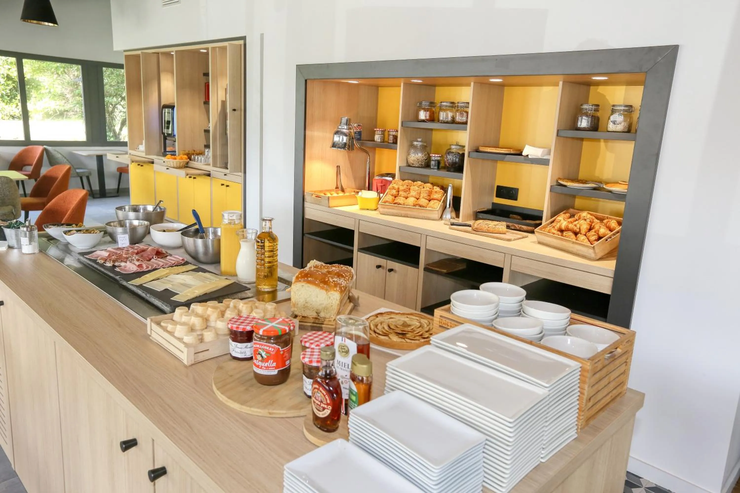 Breakfast in ibis Biarritz Anglet Aéroport