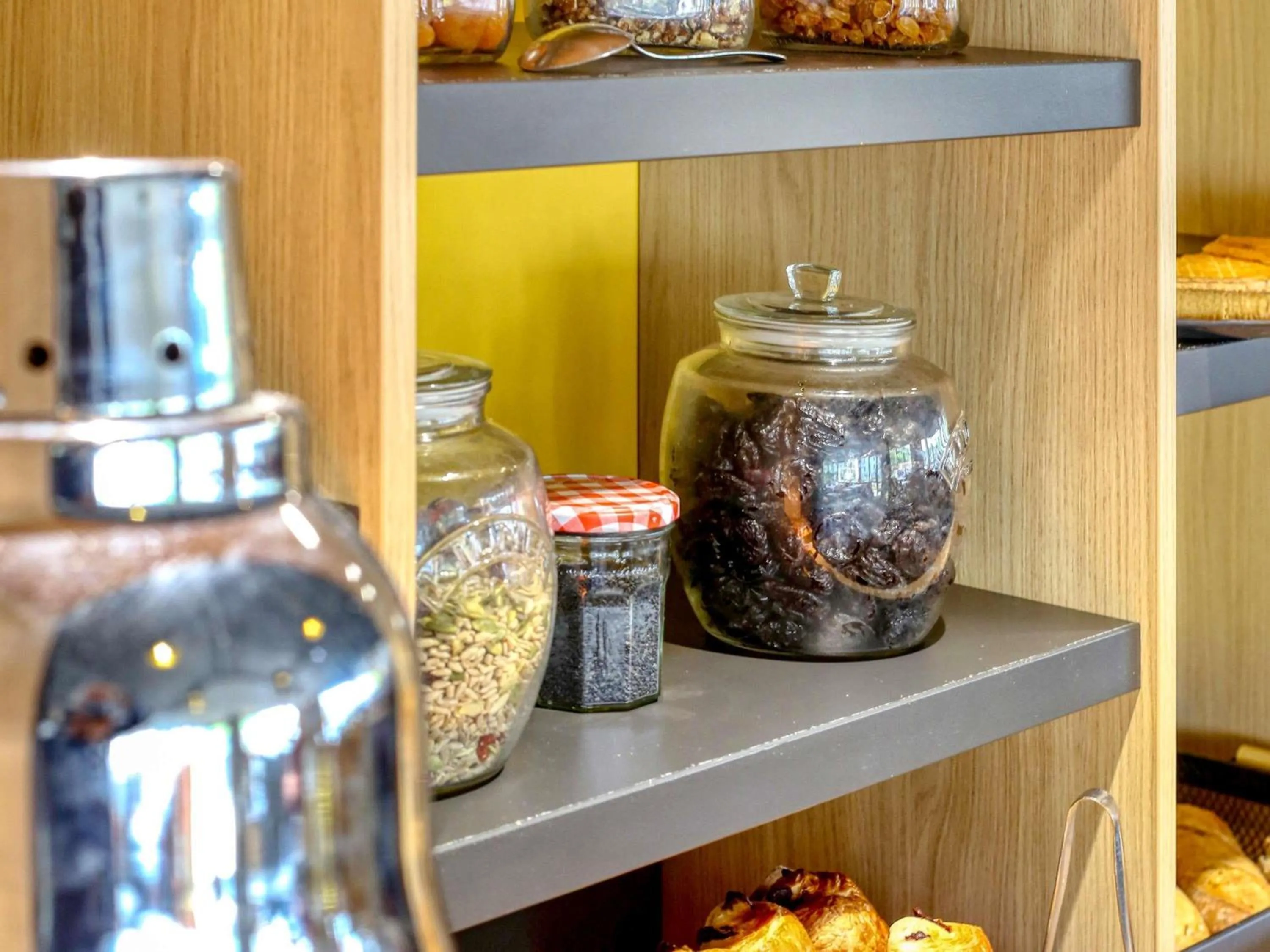 Breakfast in ibis Biarritz Anglet Aéroport