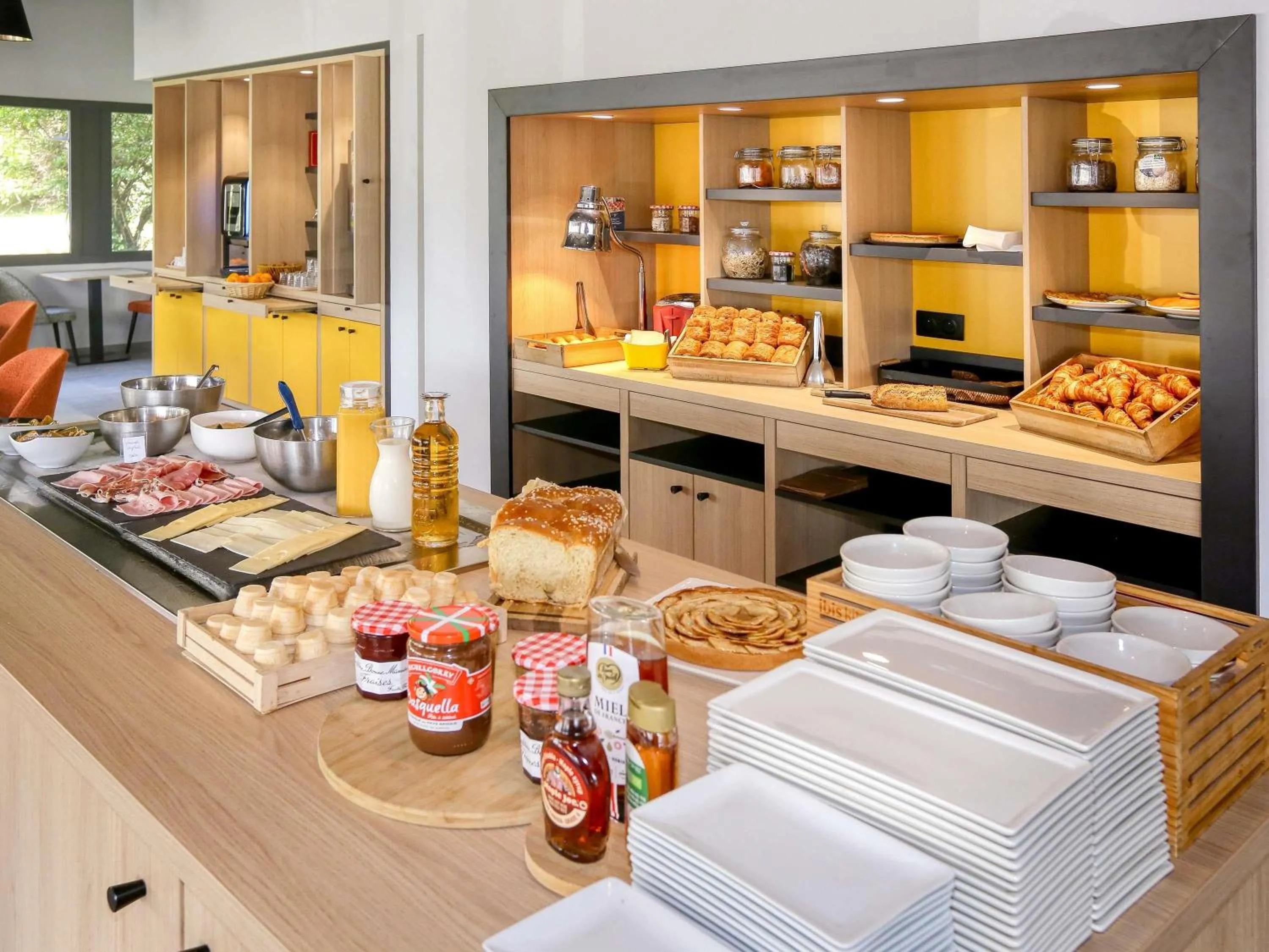 Breakfast in ibis Biarritz Anglet Aéroport