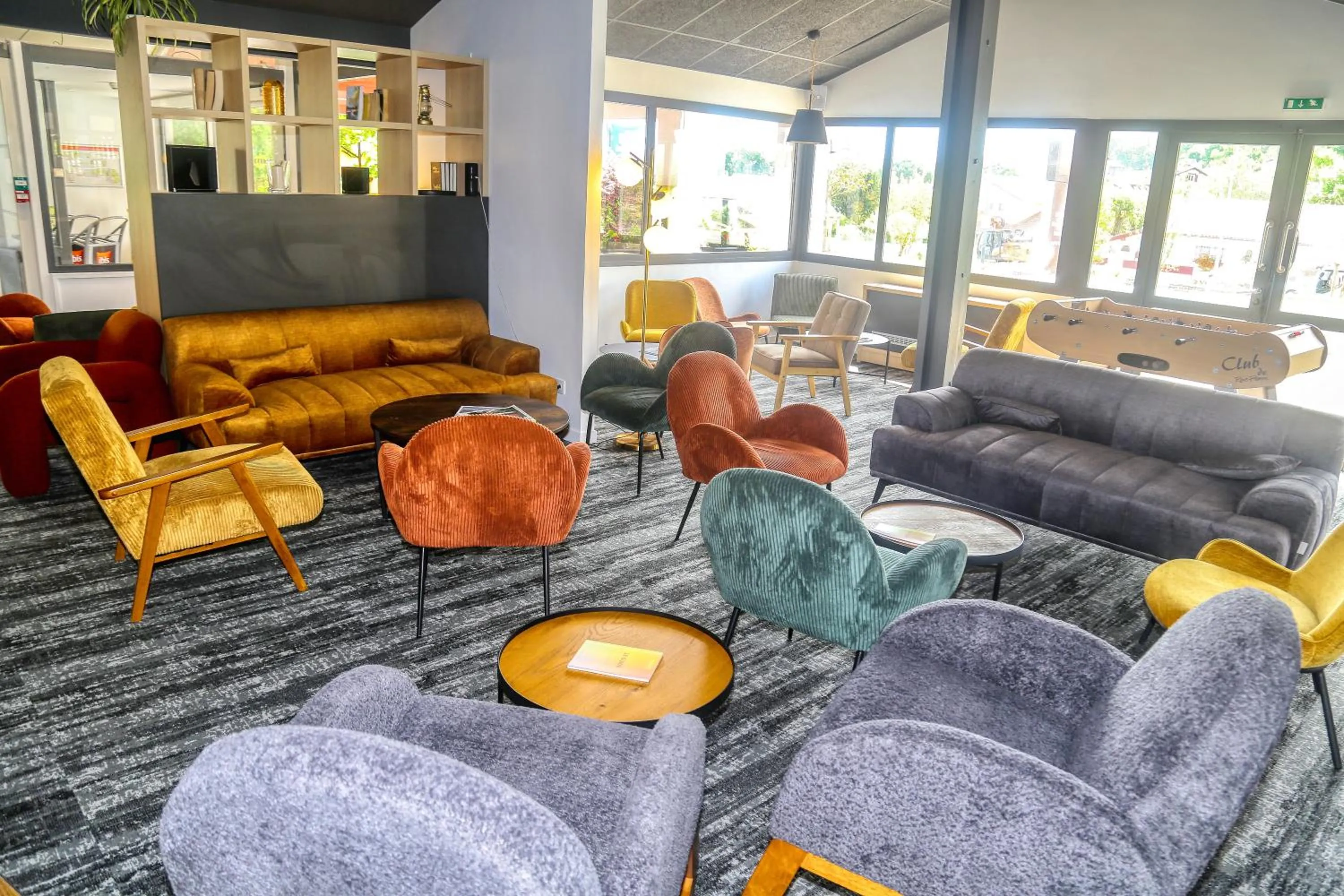 Lounge or bar in ibis Biarritz Anglet Aéroport