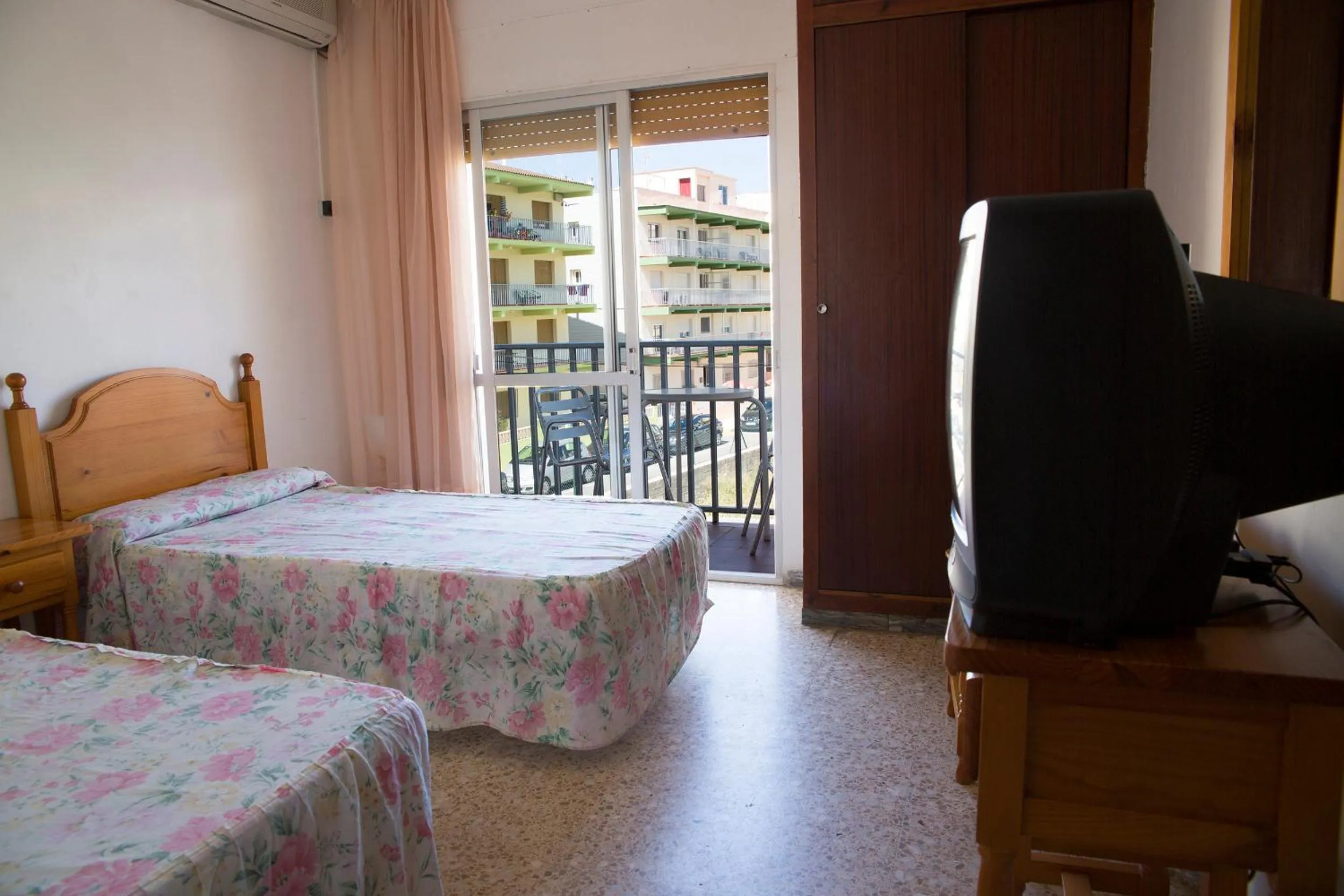 Day, Bed in Hostal Susi
