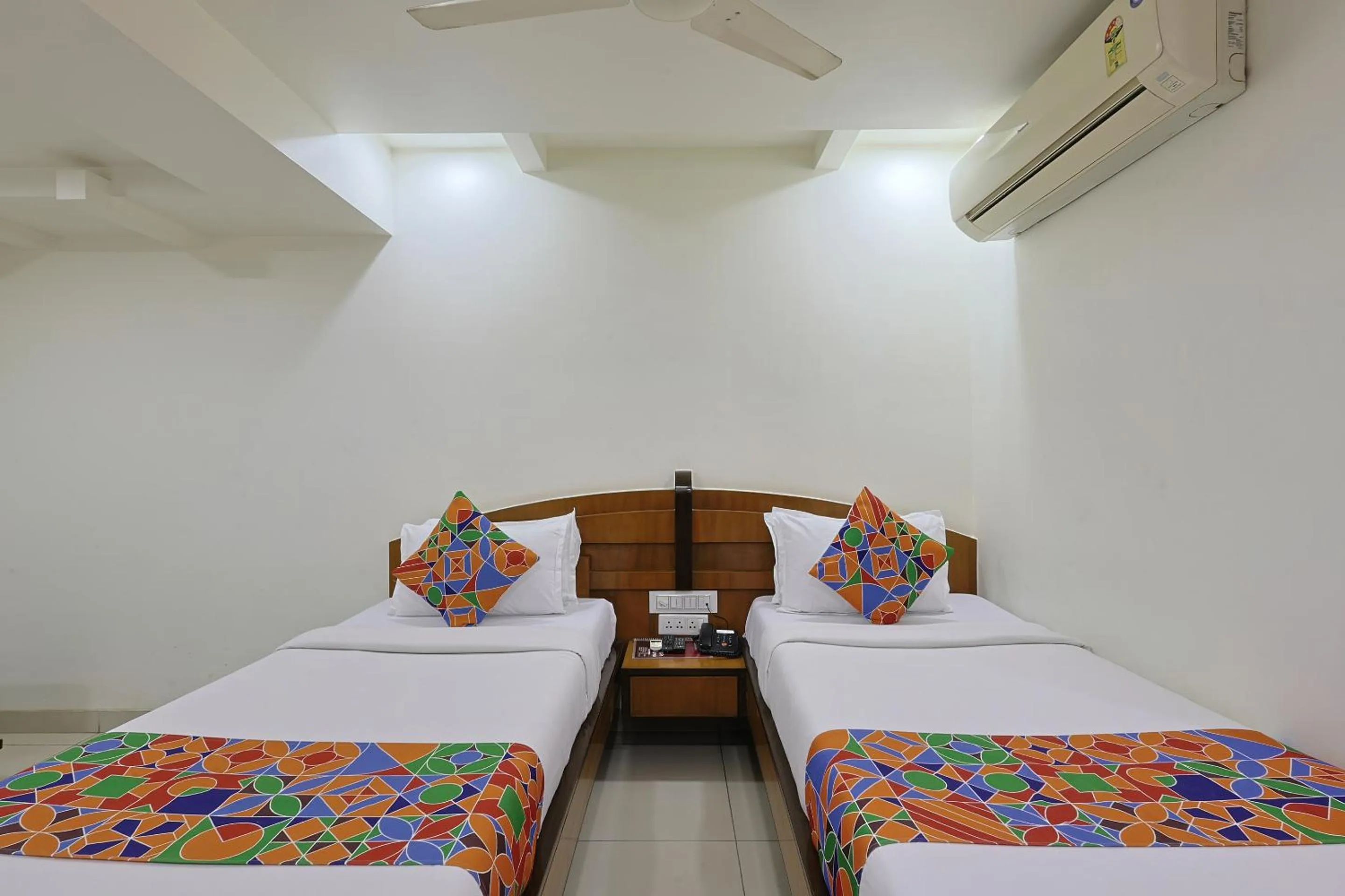 Photo of the whole room, Bed in The Ambassador