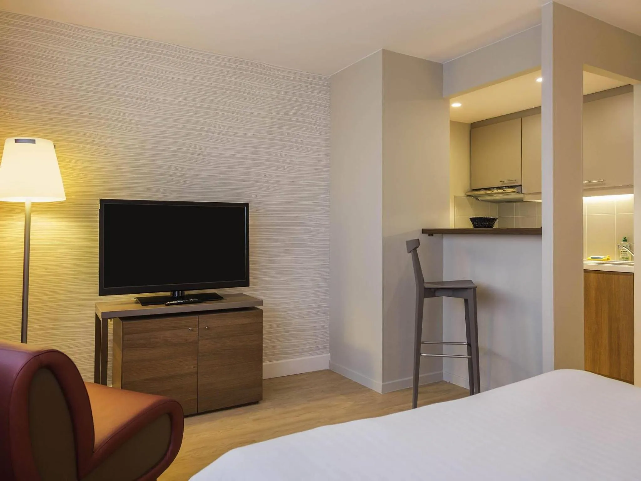 Bedroom, Bed in Adagio Original Thoiry Genève