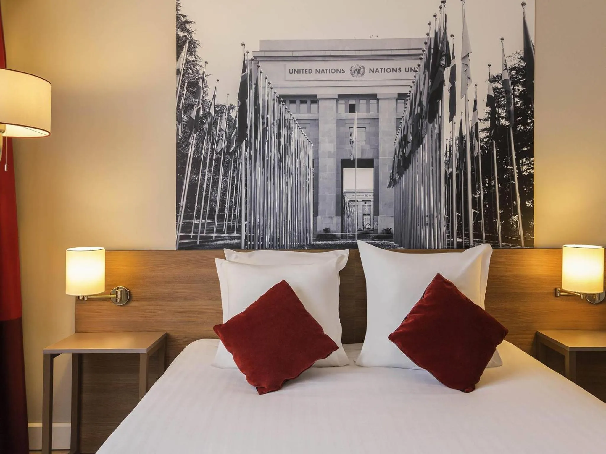 Bedroom, Bed in Adagio Original Thoiry Genève