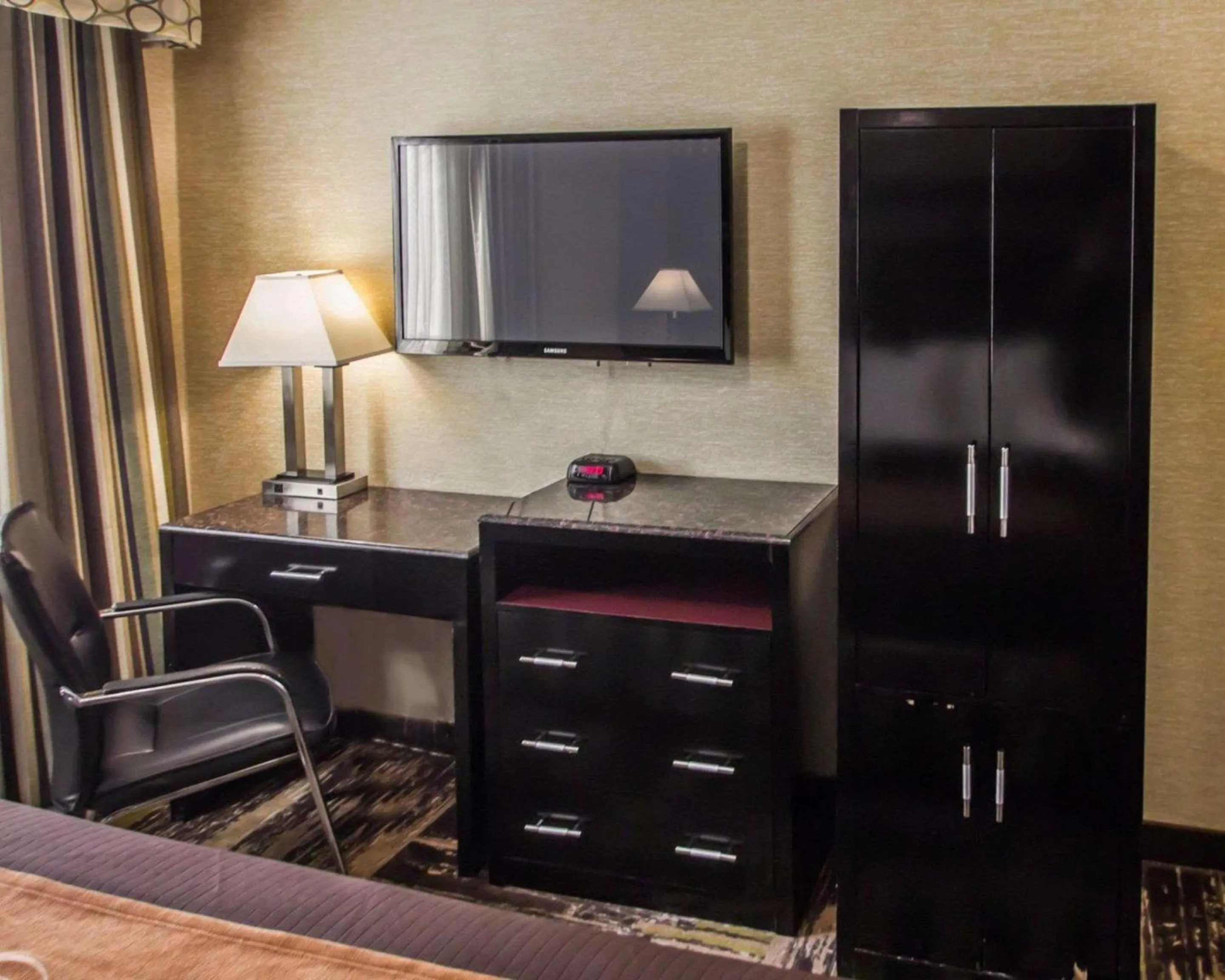 Photo of the whole room in Rodeway Inn Bronx Zoo