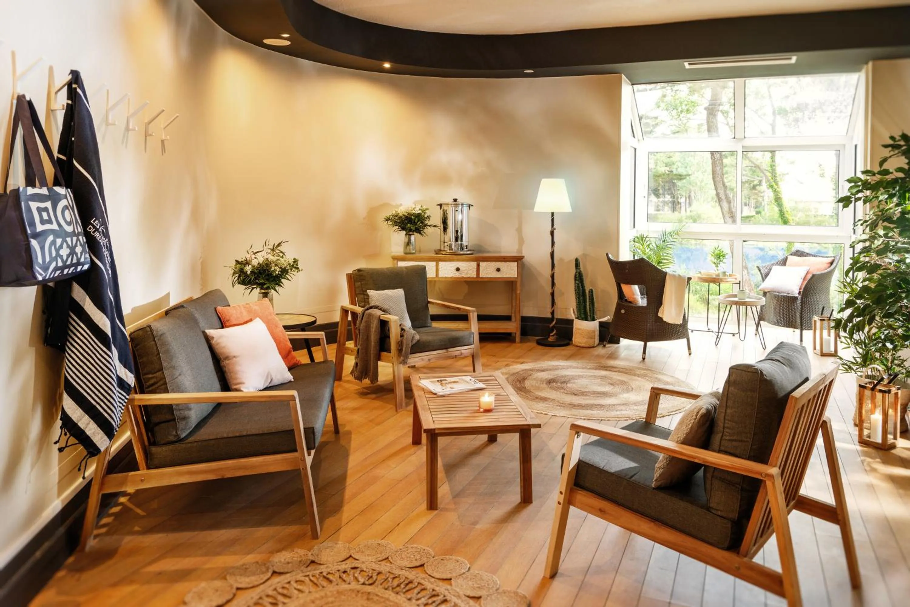 Living room in Hôtel Valdys Thalasso & Spa - les Pins